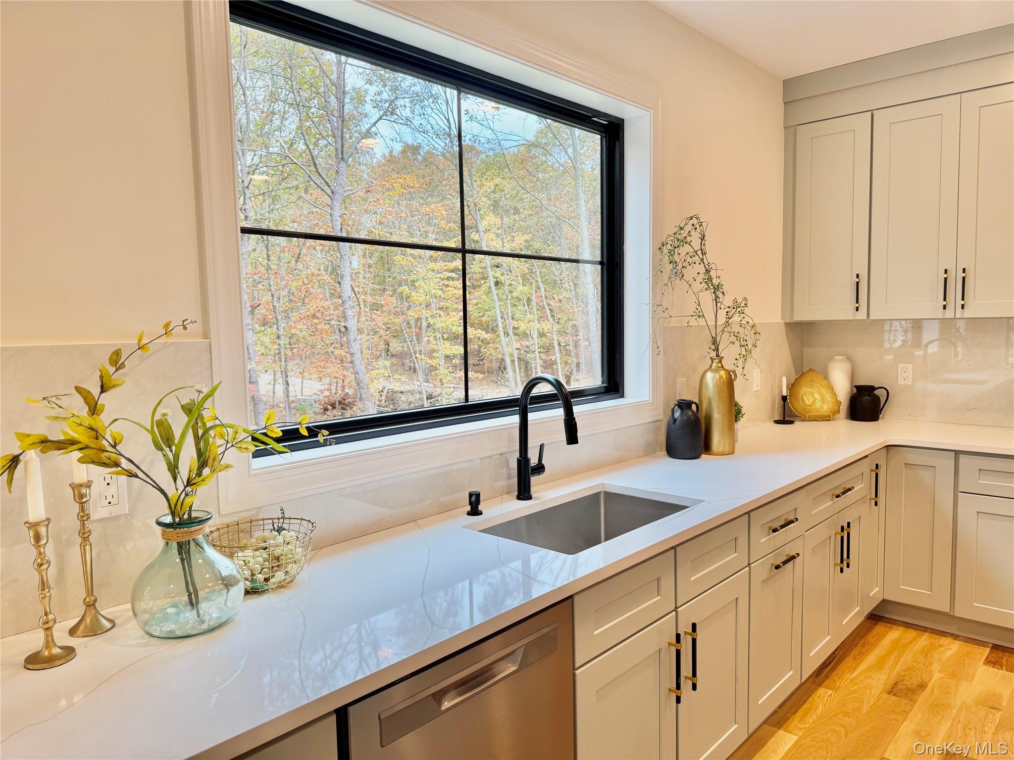 #11 photo, 122 Dayton Avenue, サフォーク郡 Manorville , NY 11949