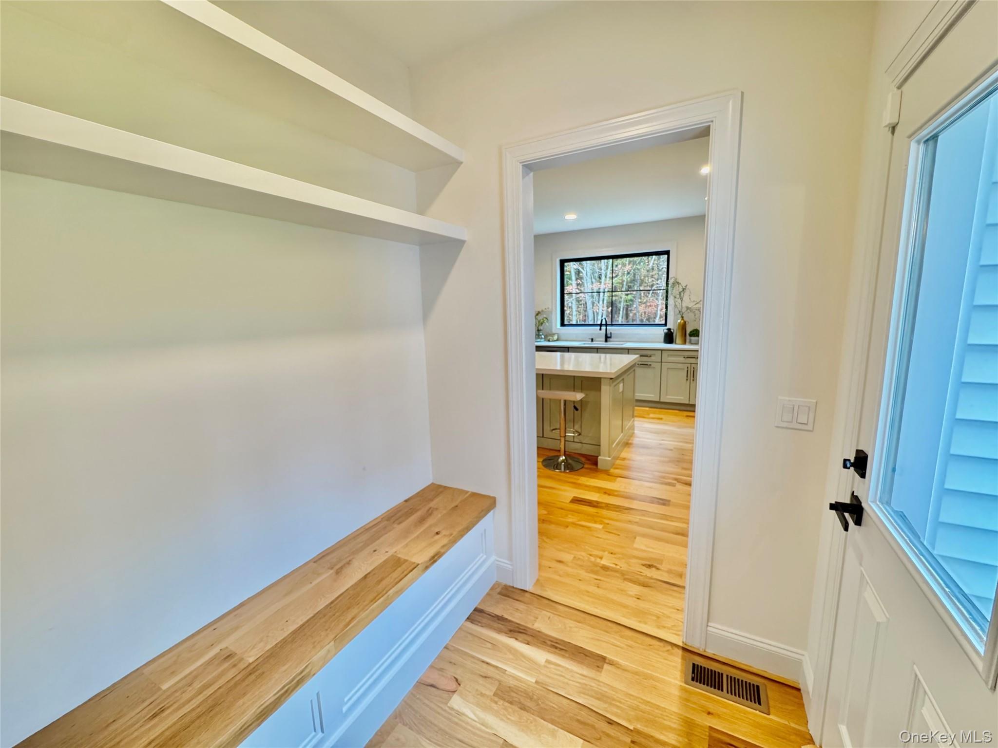 #15 photo, 122 Dayton Avenue, サフォーク郡 Manorville , NY 11949