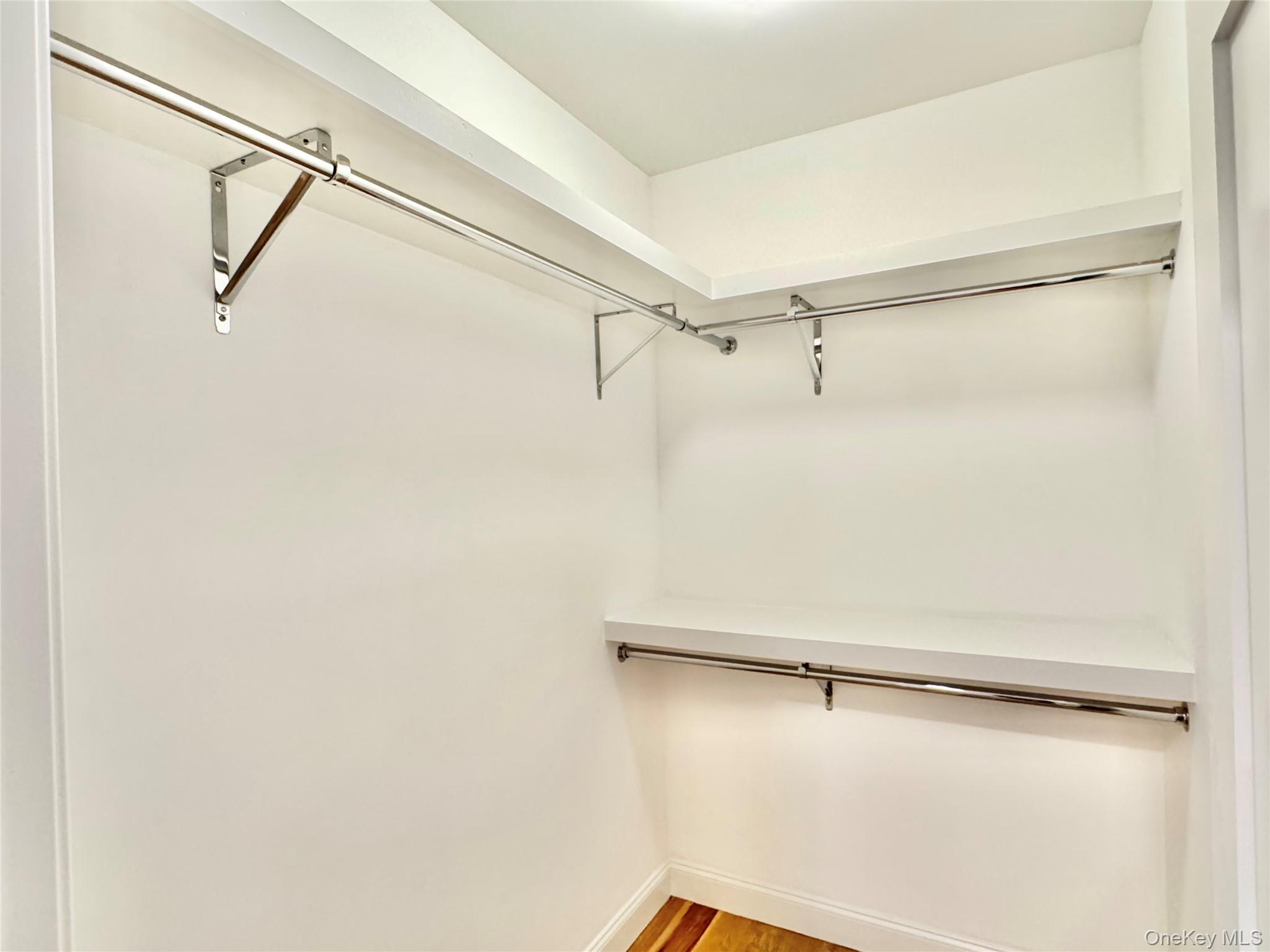 #18 photo, 122 Dayton Avenue, サフォーク郡 Manorville , NY 11949