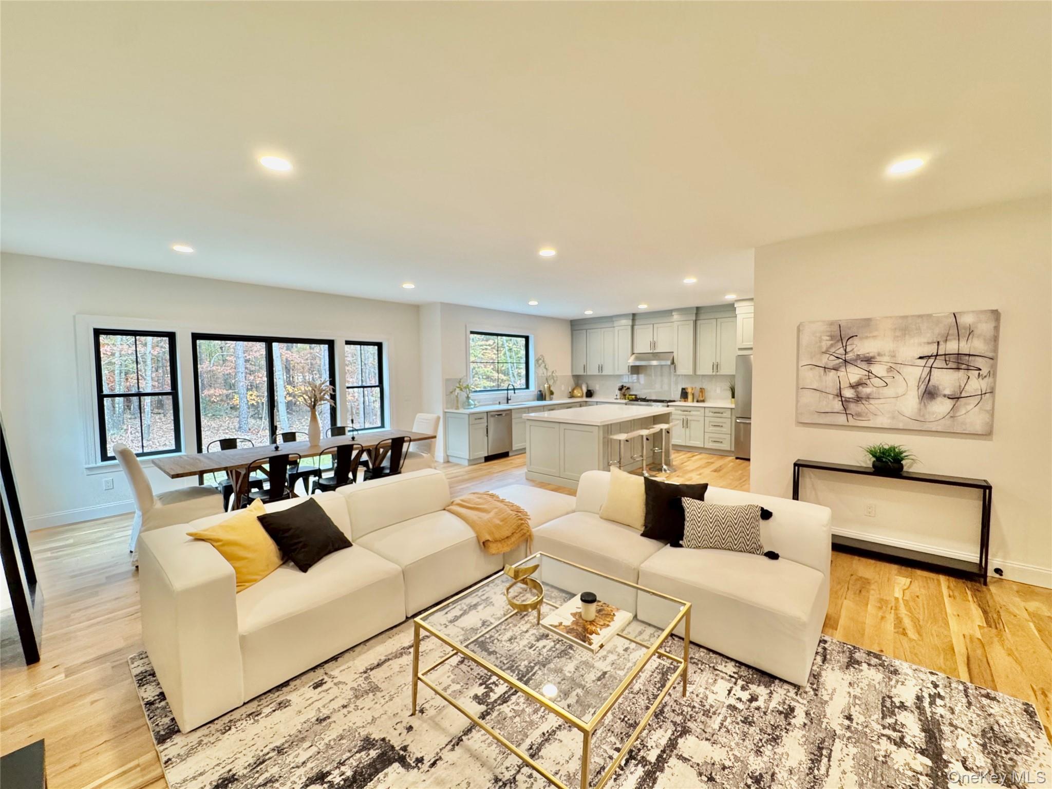 #5 photo, 122 Dayton Avenue, サフォーク郡 Manorville , NY 11949