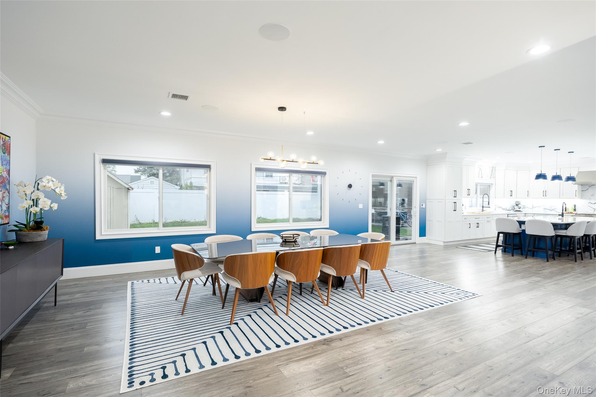 #11 photo, 18 Heron Court, ナッソー郡 Levittown , NY 11756