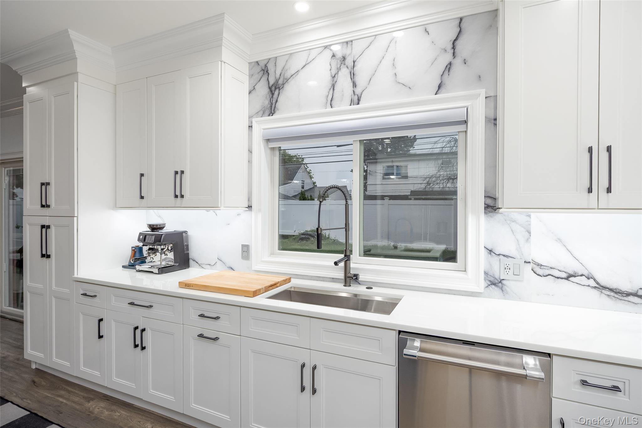 #19 photo, 18 Heron Court, ナッソー郡 Levittown , NY 11756