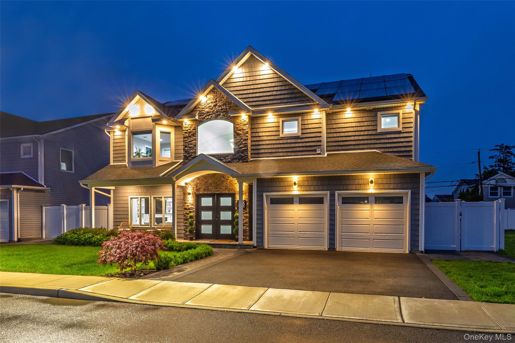 #2 photo, 18 Heron Court, ナッソー郡 Levittown , NY 11756