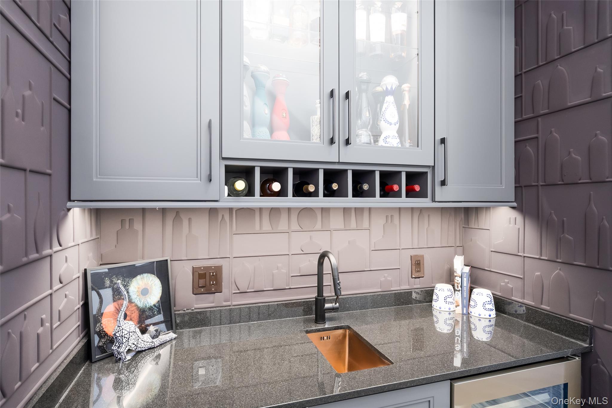 #6 photo, 18 Heron Court, ナッソー郡 Levittown , NY 11756