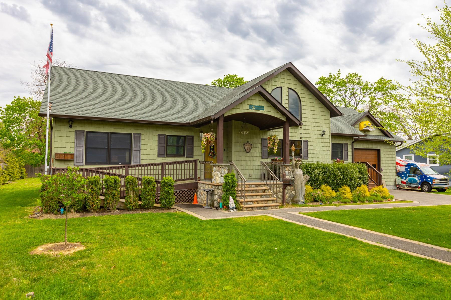 #1 photo, 1345 Potter Boulevard, سوفولك Bay Shore , NY 11706