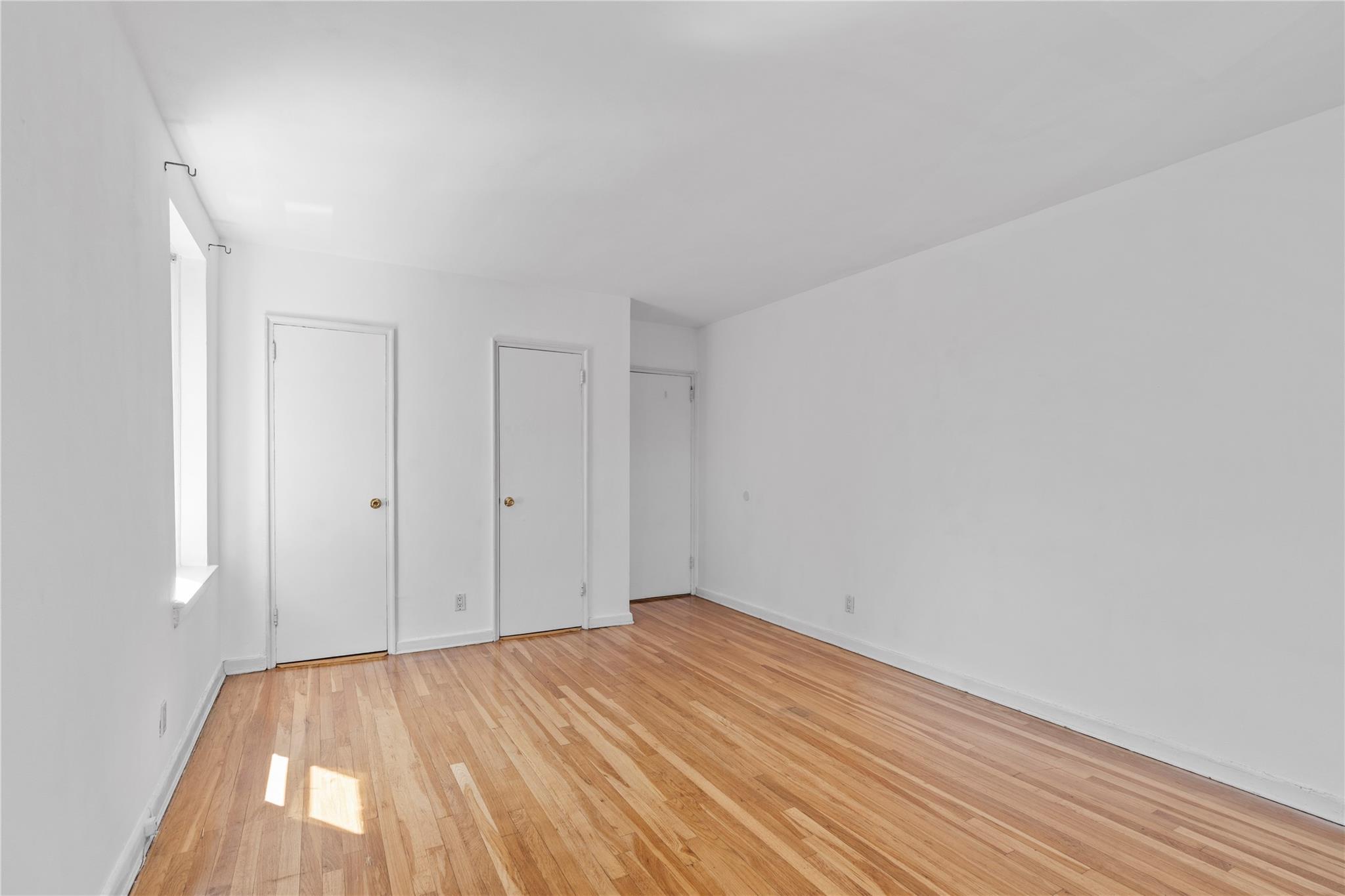 #8 photo, 1 Vincent Road, Bronxville , NY 10708