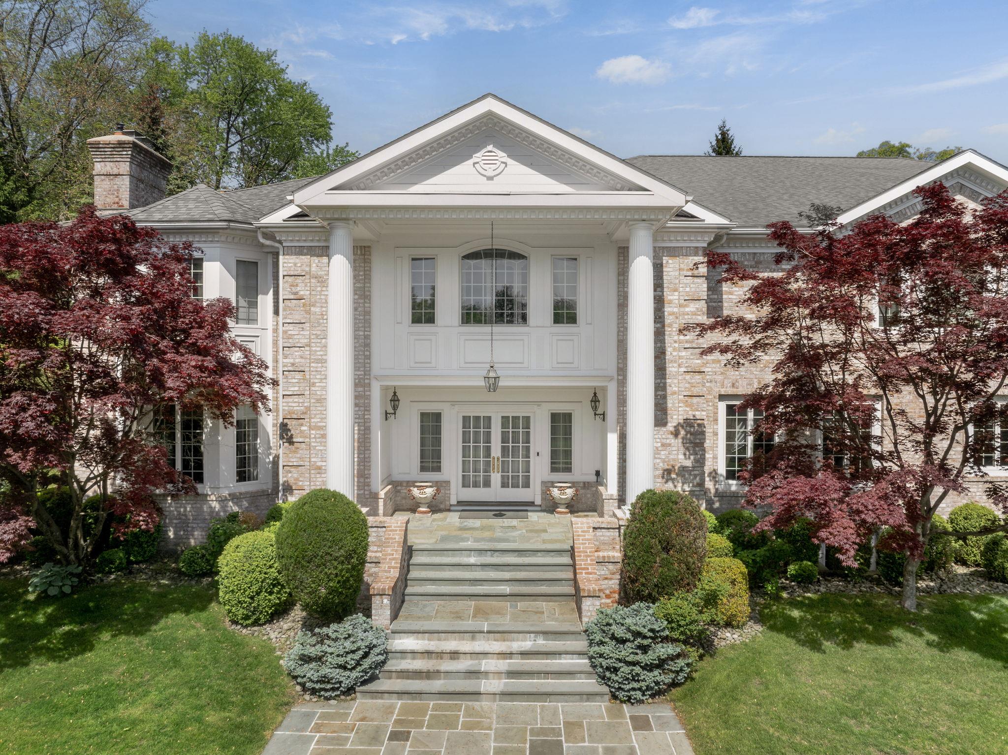 #1 photo, 2 Coventry Court, Larchmont , NY 10538