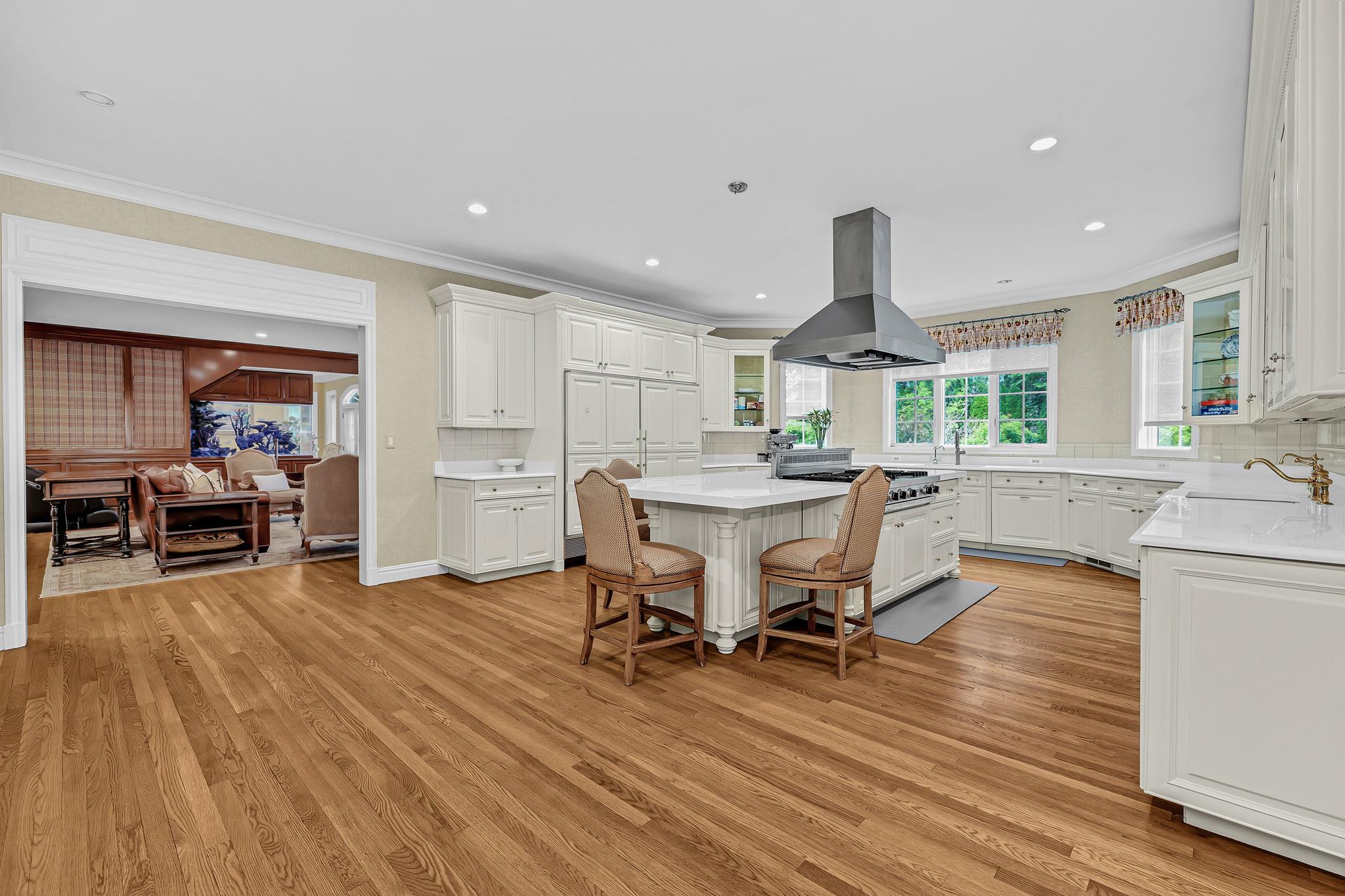 #14 photo, 2 Coventry Court, Larchmont , NY 10538