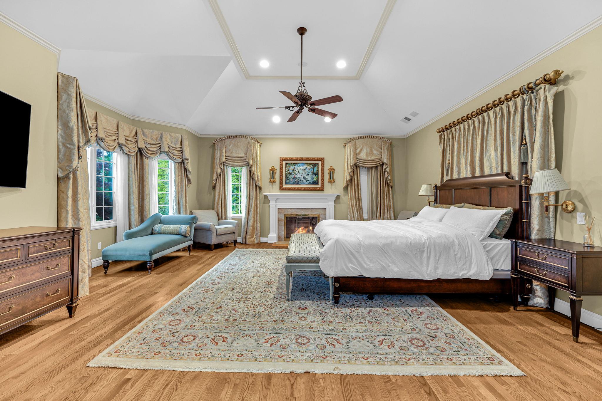 #19 photo, 2 Coventry Court, Larchmont , NY 10538