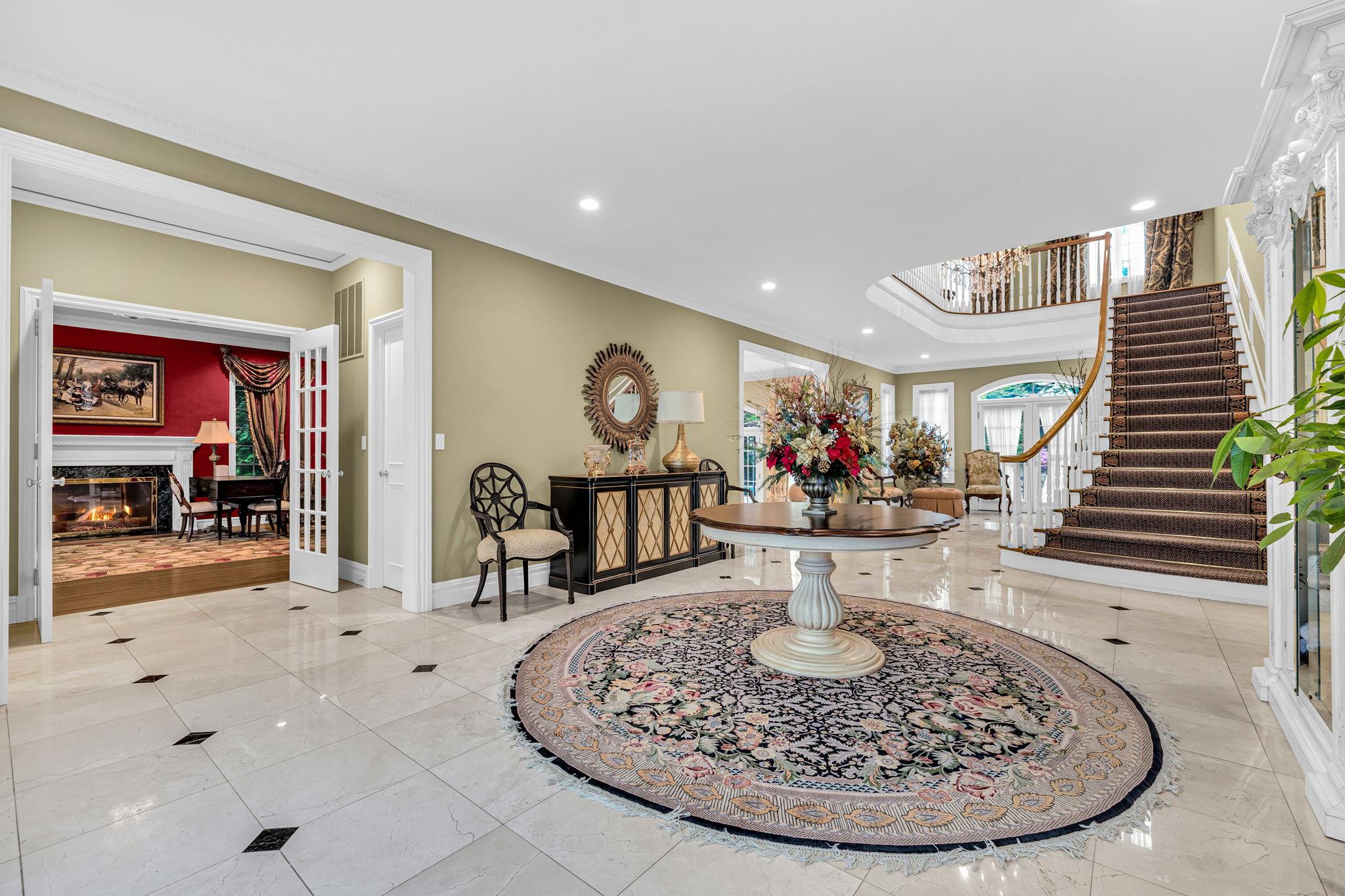 #5 photo, 2 Coventry Court, Larchmont , NY 10538