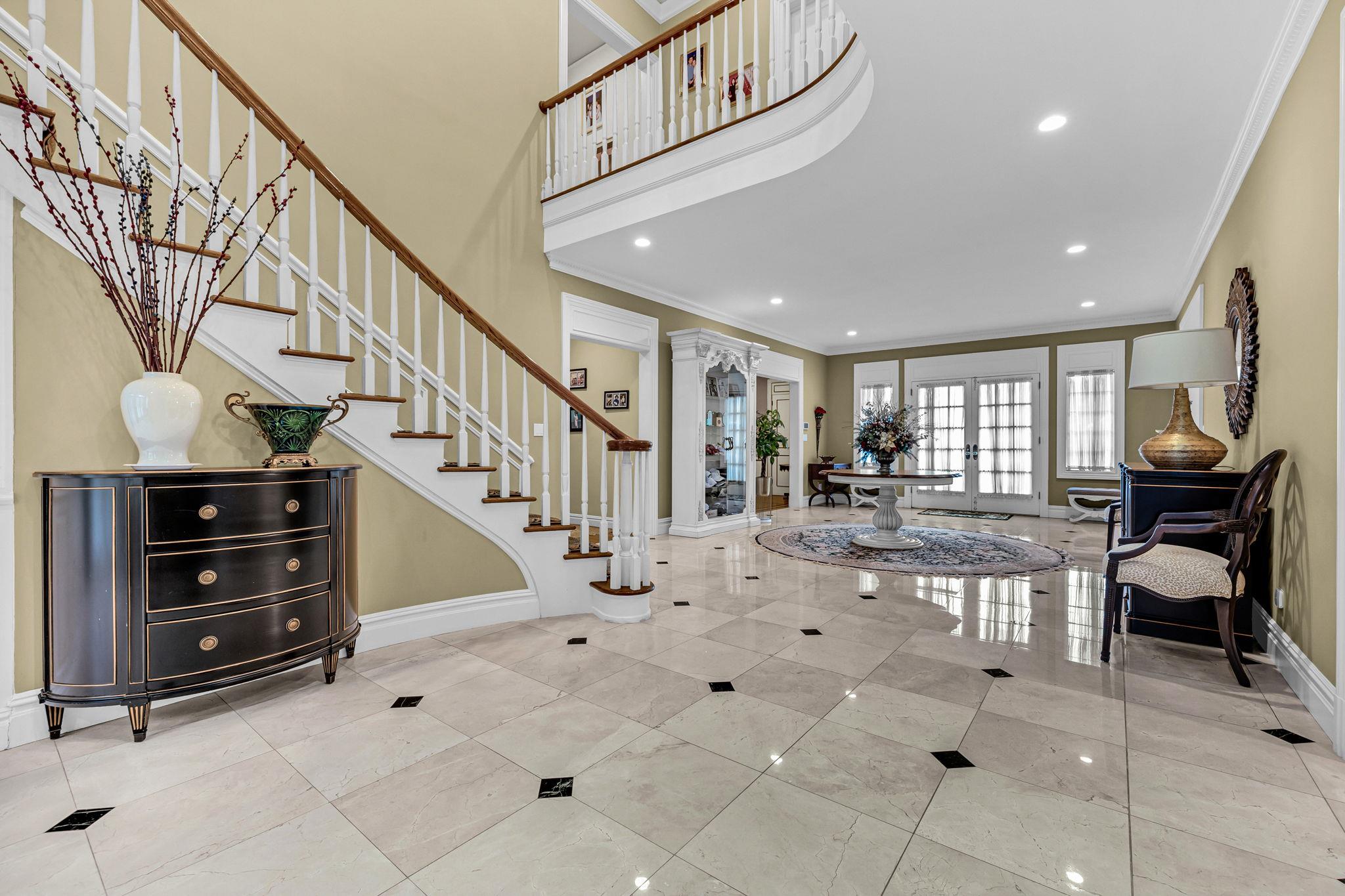 #6 photo, 2 Coventry Court, Larchmont , NY 10538