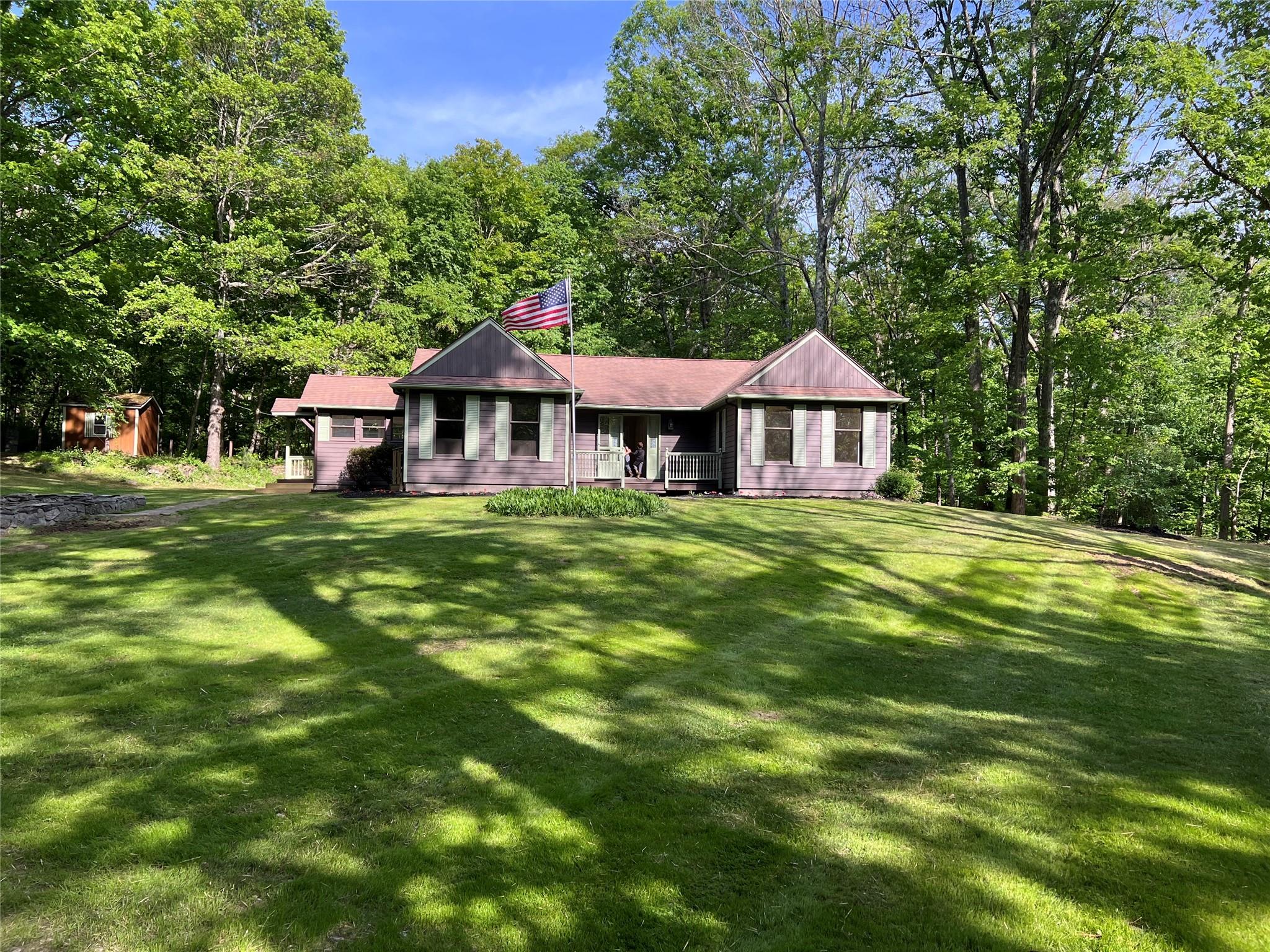 #1 photo, 103 Hibernia Heights Drive, 紐約州 Salt Point , NY 12578