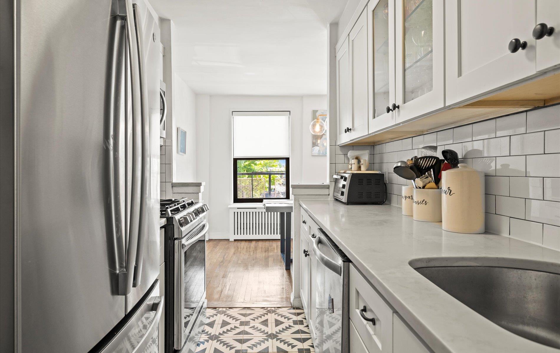 #12 photo, 5 Birchwood Court, ナッソー郡 Mineola , NY 11501