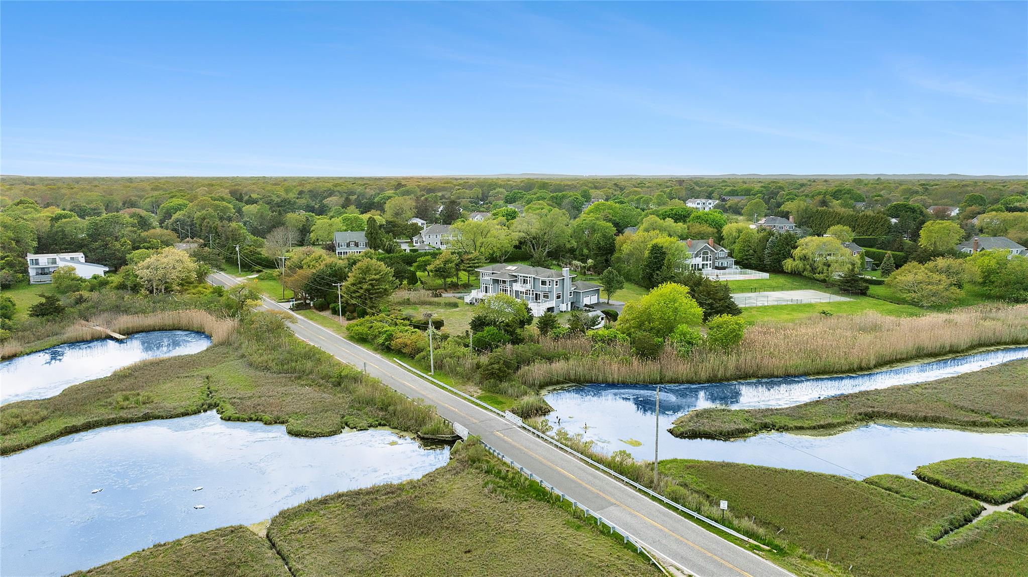 #2 photo, 14 South Country Road, サフォーク郡 Westhampton , NY 11977