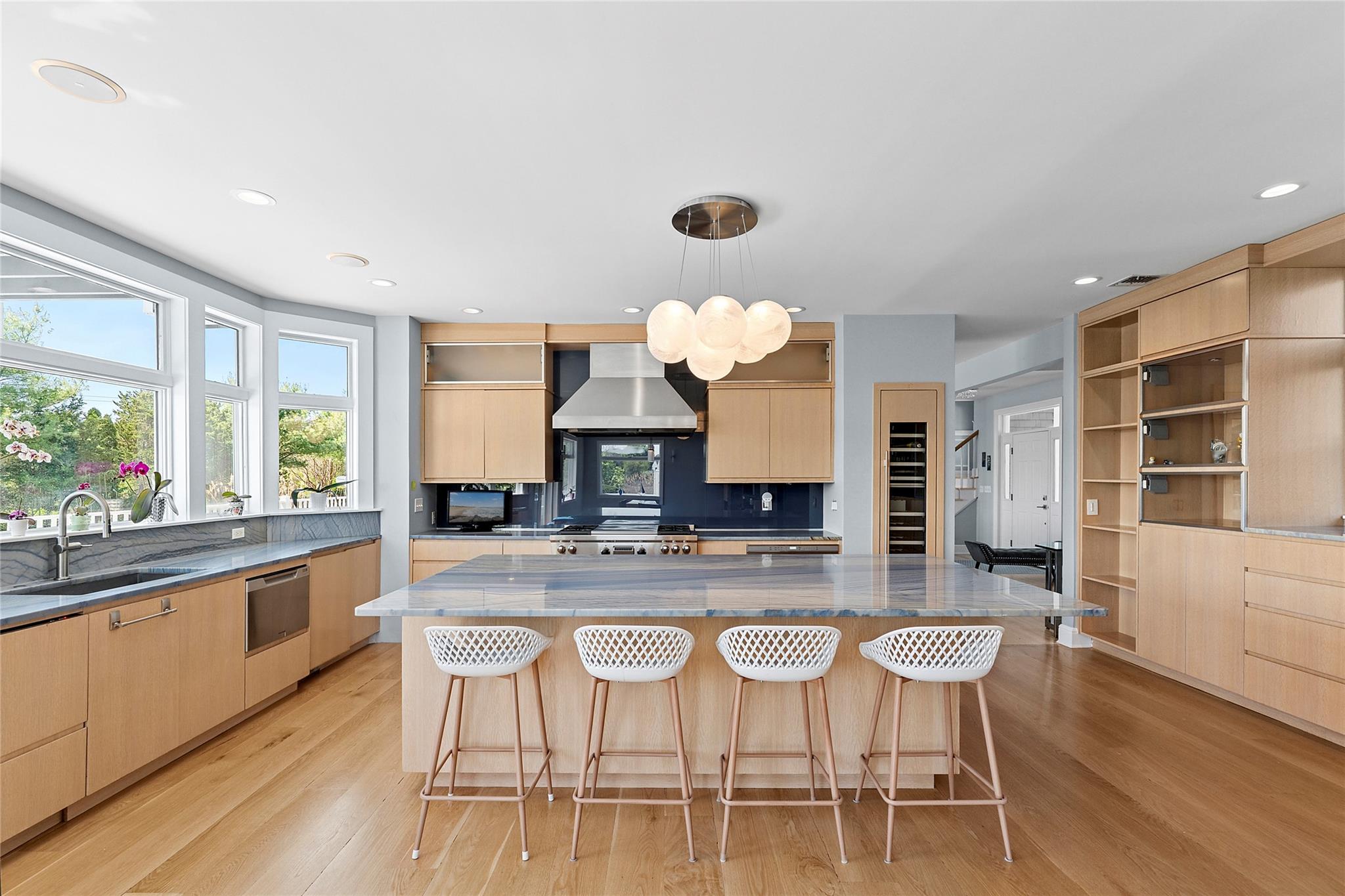 #7 photo, 14 South Country Road, サフォーク郡 Westhampton , NY 11977