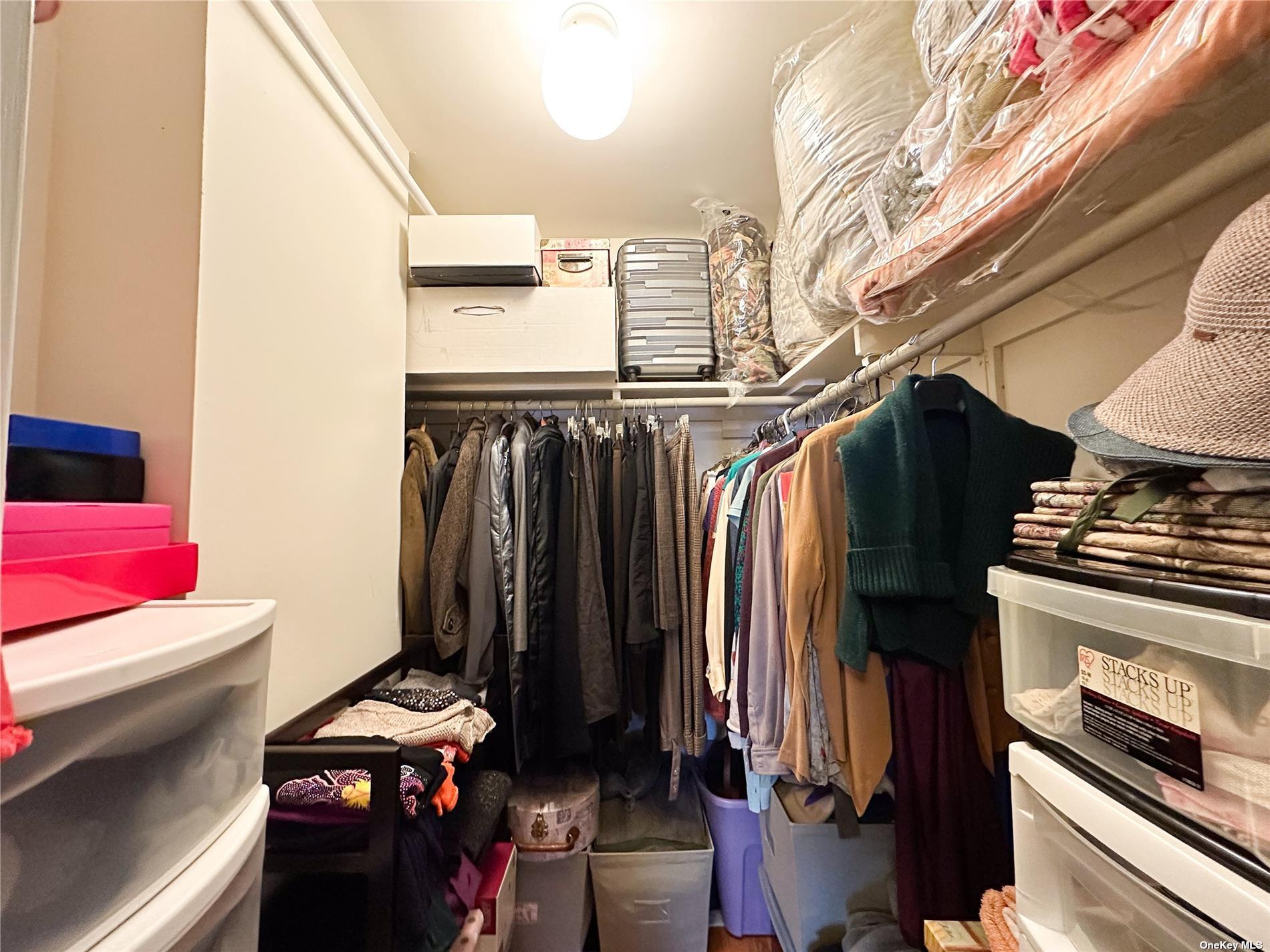 #5 photo, 62-10 Woodside Avenue, クイーンズ区 Woodside , NY 11377