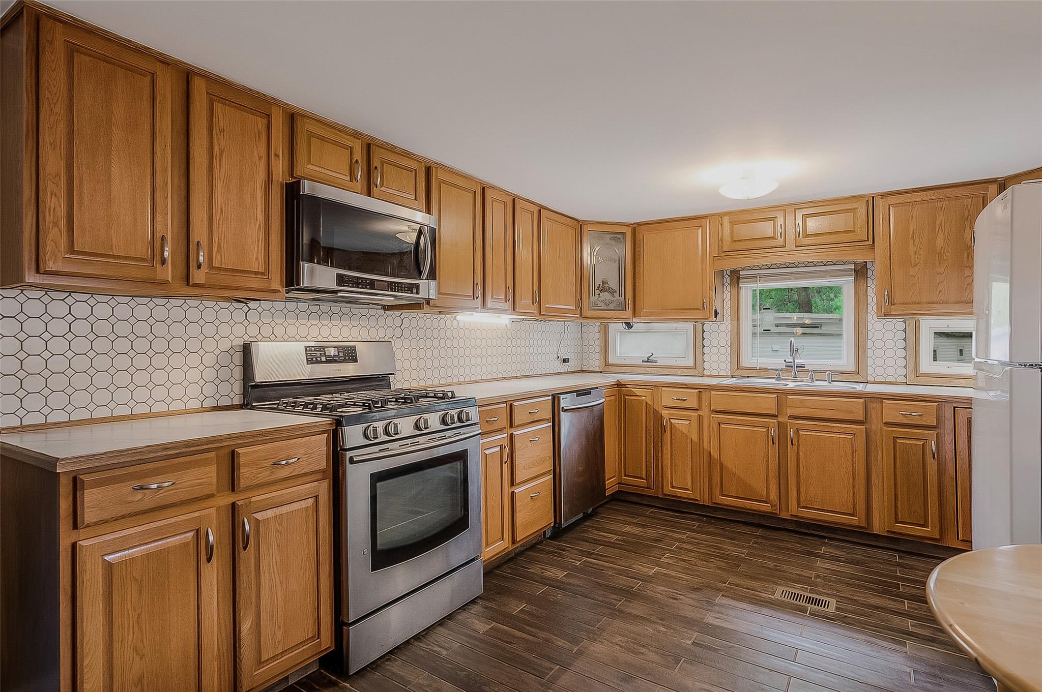 #1 photo, 658-F7 Sound Avenue Avenue, Calverton , NY 11933