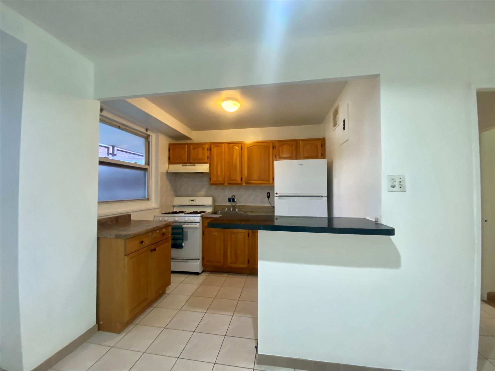 #8 photo, 98-05 63rd Road, クイーンズ区 Rego Park , NY 11374