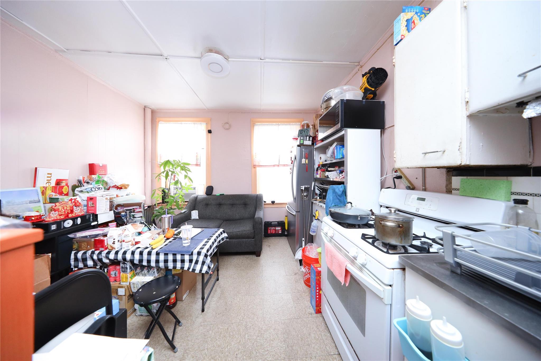 #5 photo, 22-08 120th Street, クイーンズ区 College Point , NY 11356