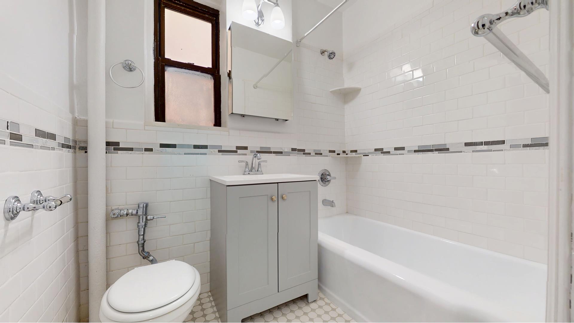 #15 photo, 221 E 18TH Street, ブルックリン区 Prospect Park South , NY 11226