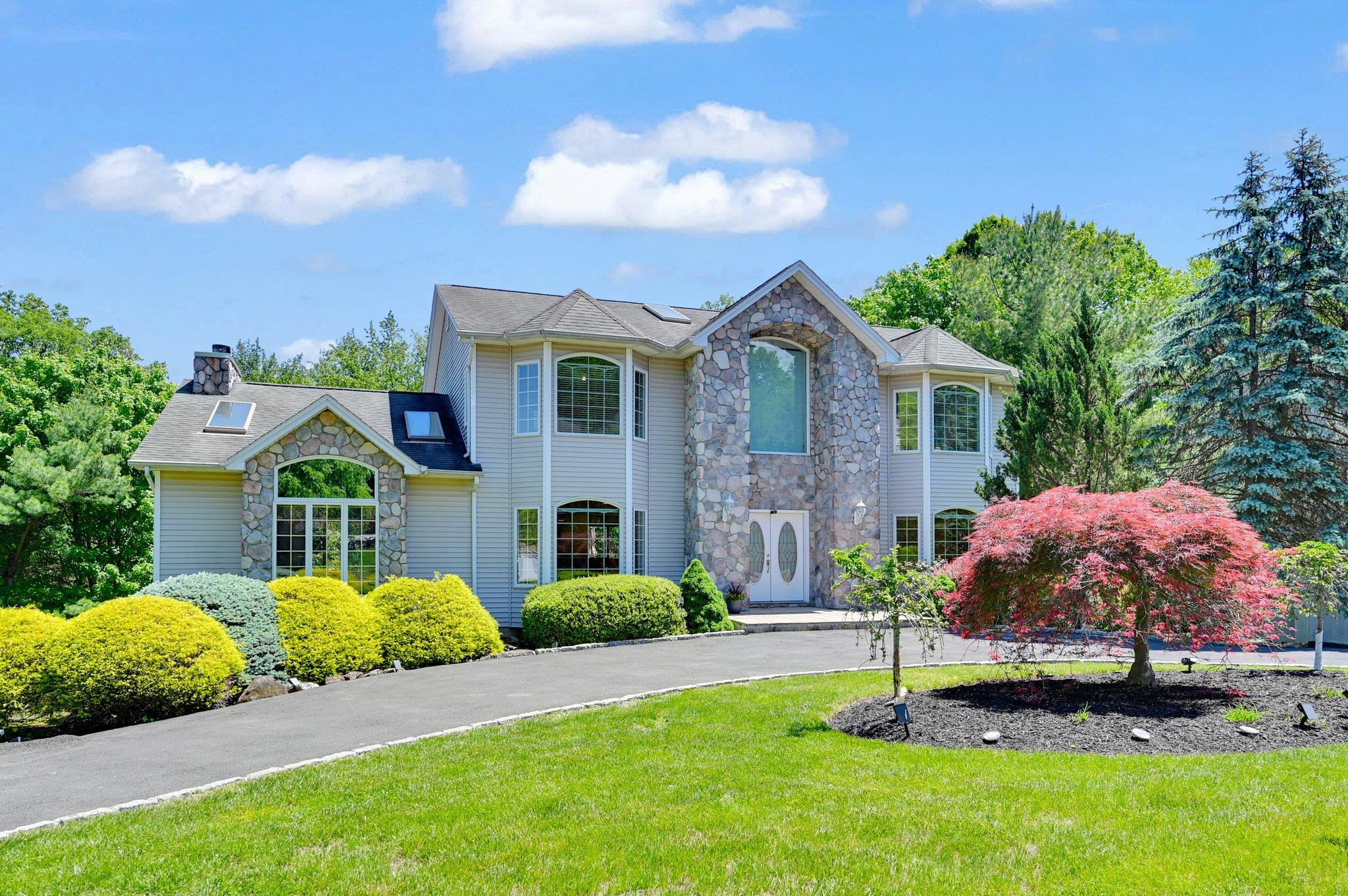 #1 photo, 47 Roberts Road, New City , NY 10956
