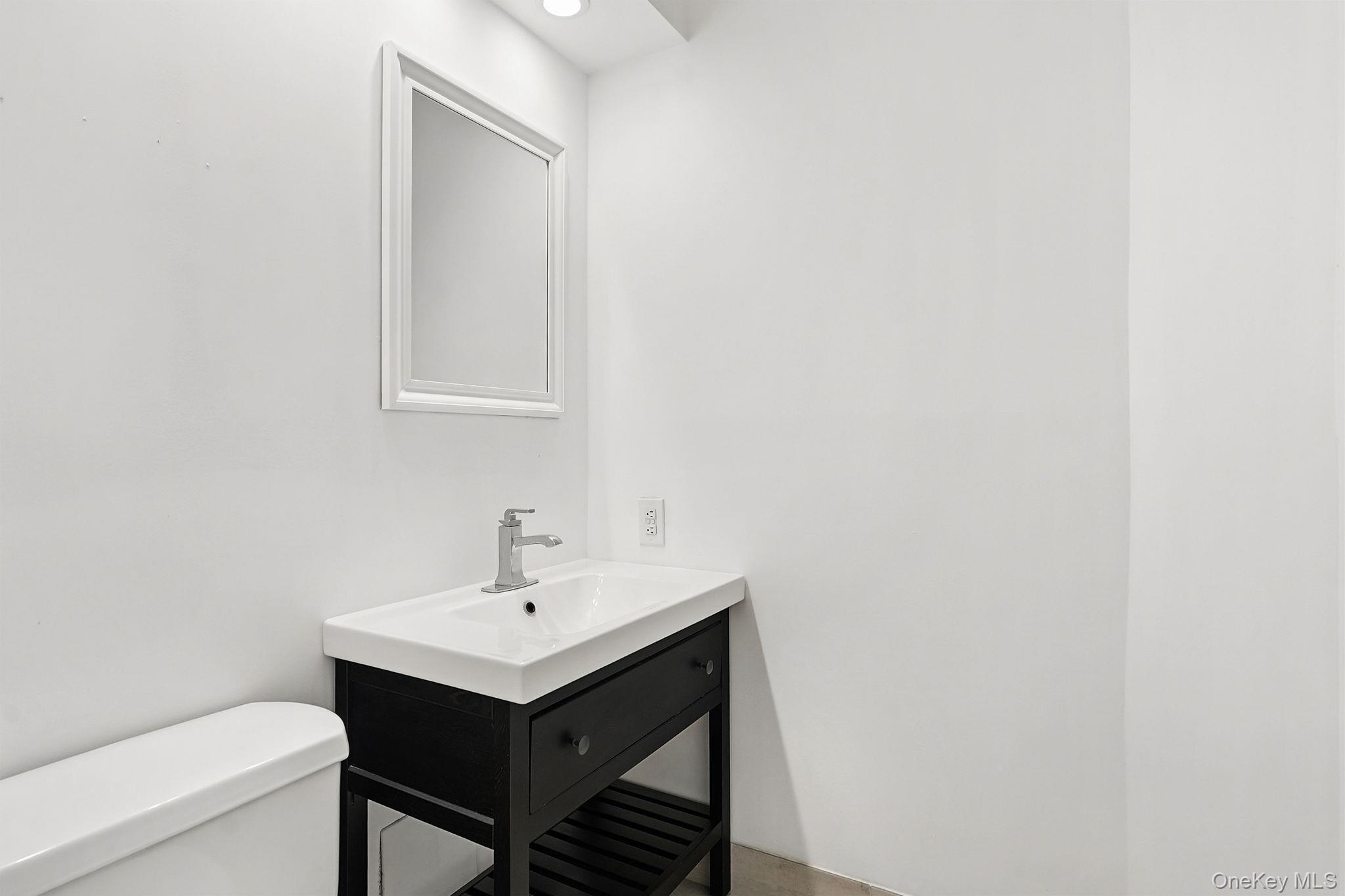 #11 photo, 300 High Point Drive, Hartsdale , NY 10530