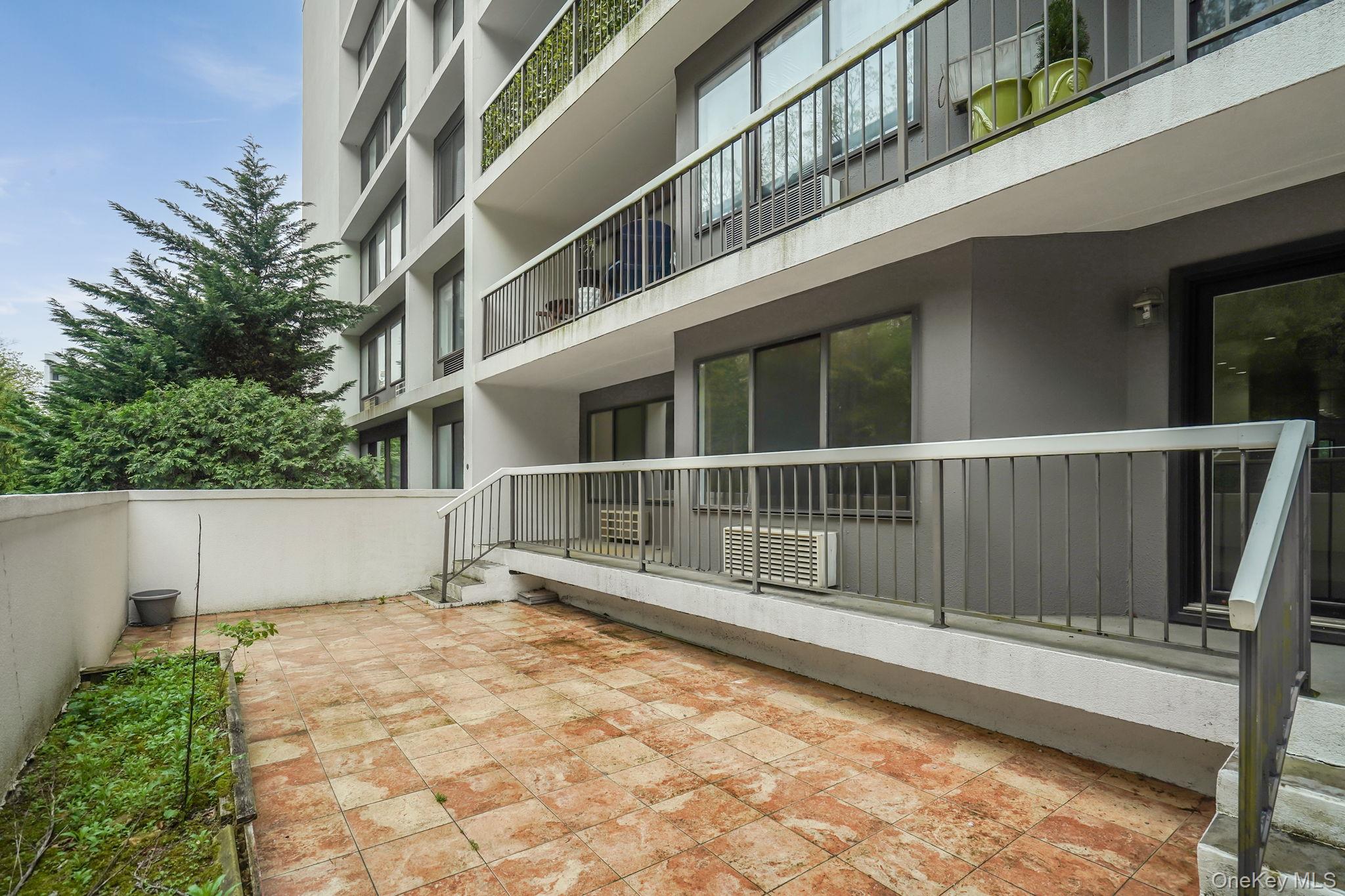 #15 photo, 300 High Point Drive, Hartsdale , NY 10530