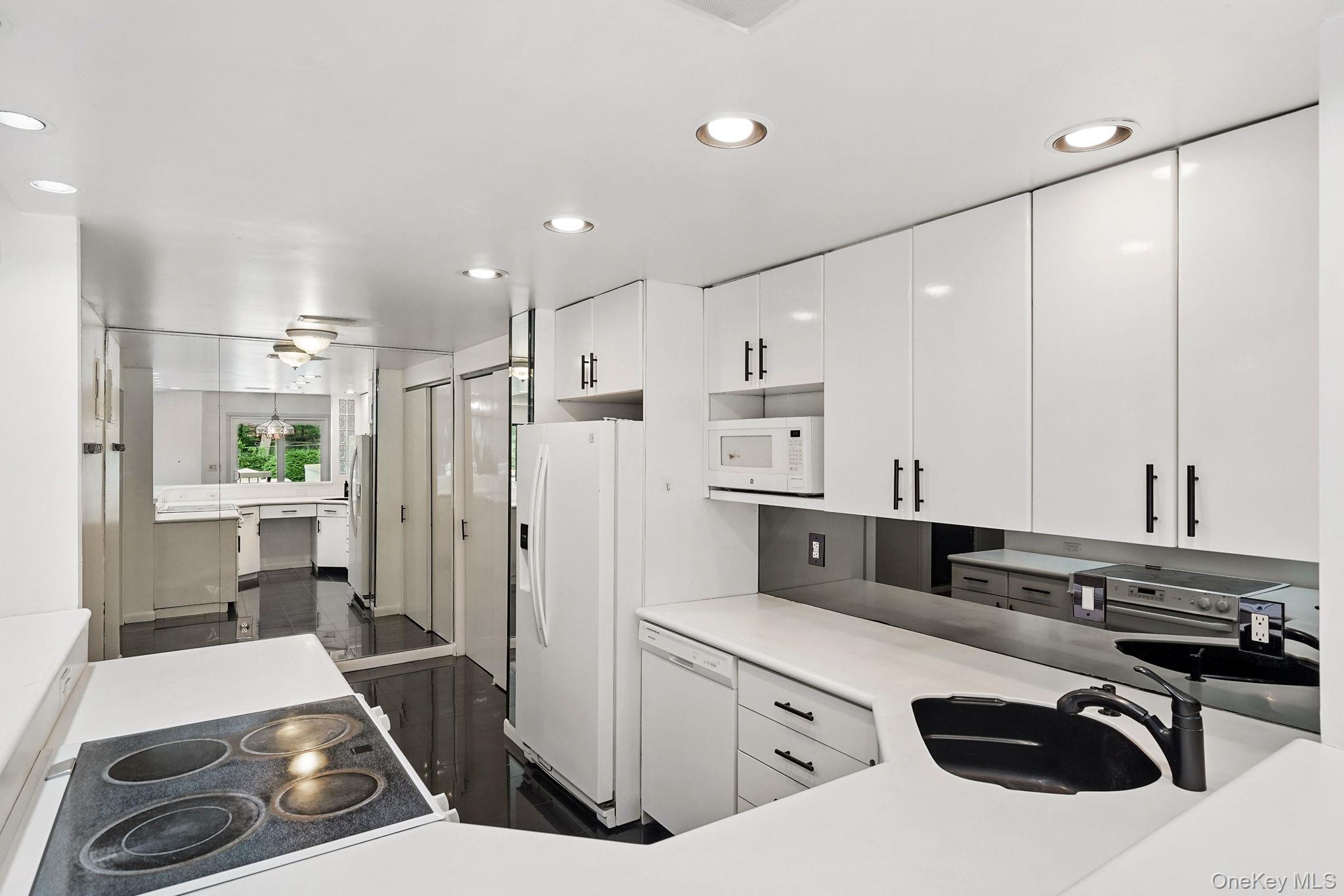 #8 photo, 300 High Point Drive, Hartsdale , NY 10530