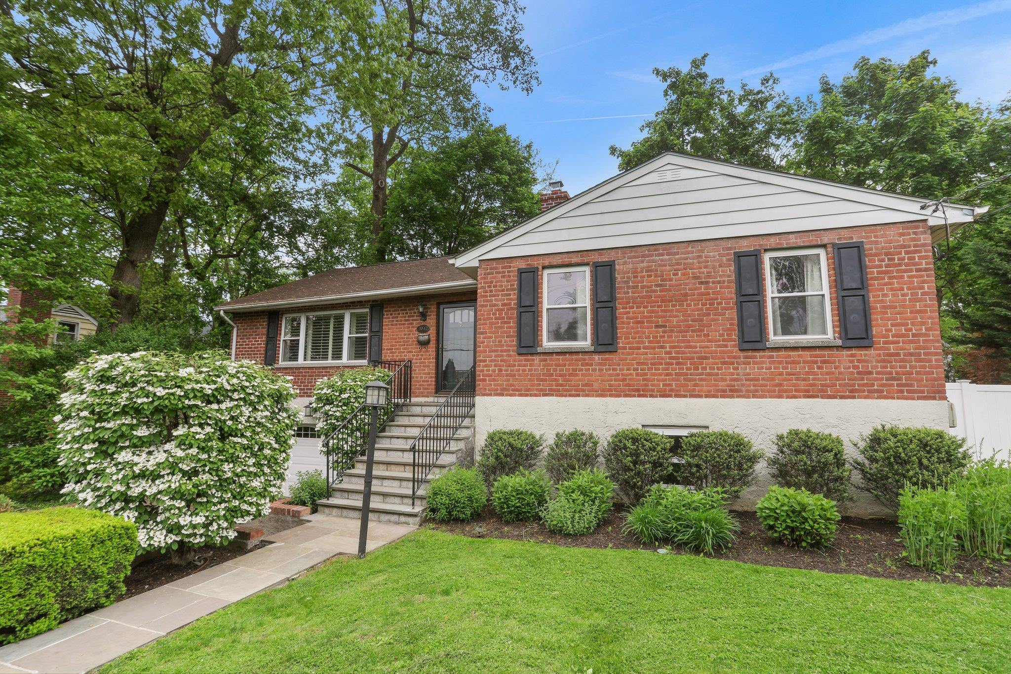 #1 photo, 2042 Palmer Avenue, Larchmont , NY 10538