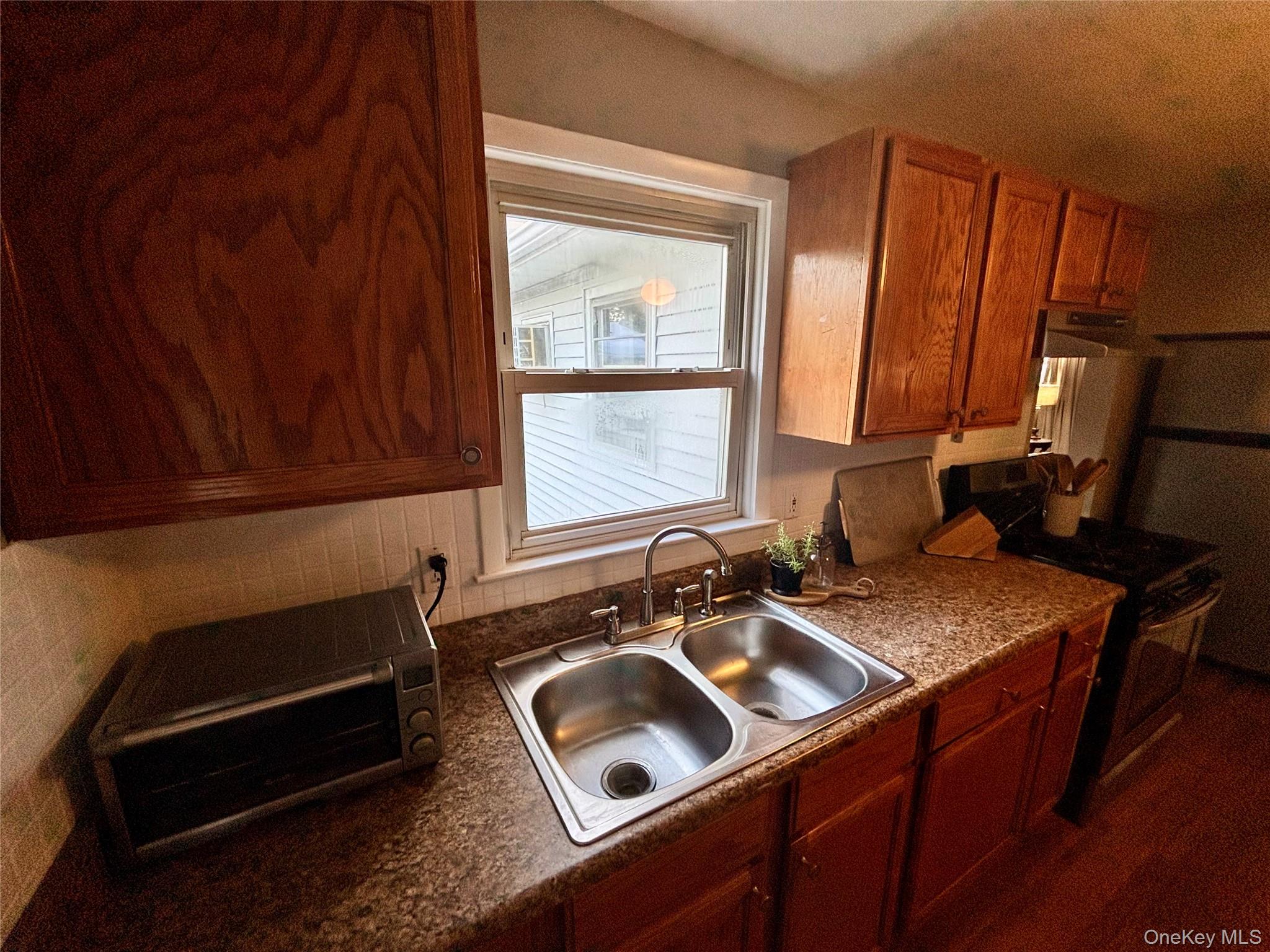 #10 photo, 49 N Chestnut Street, Beacon , NY 12508