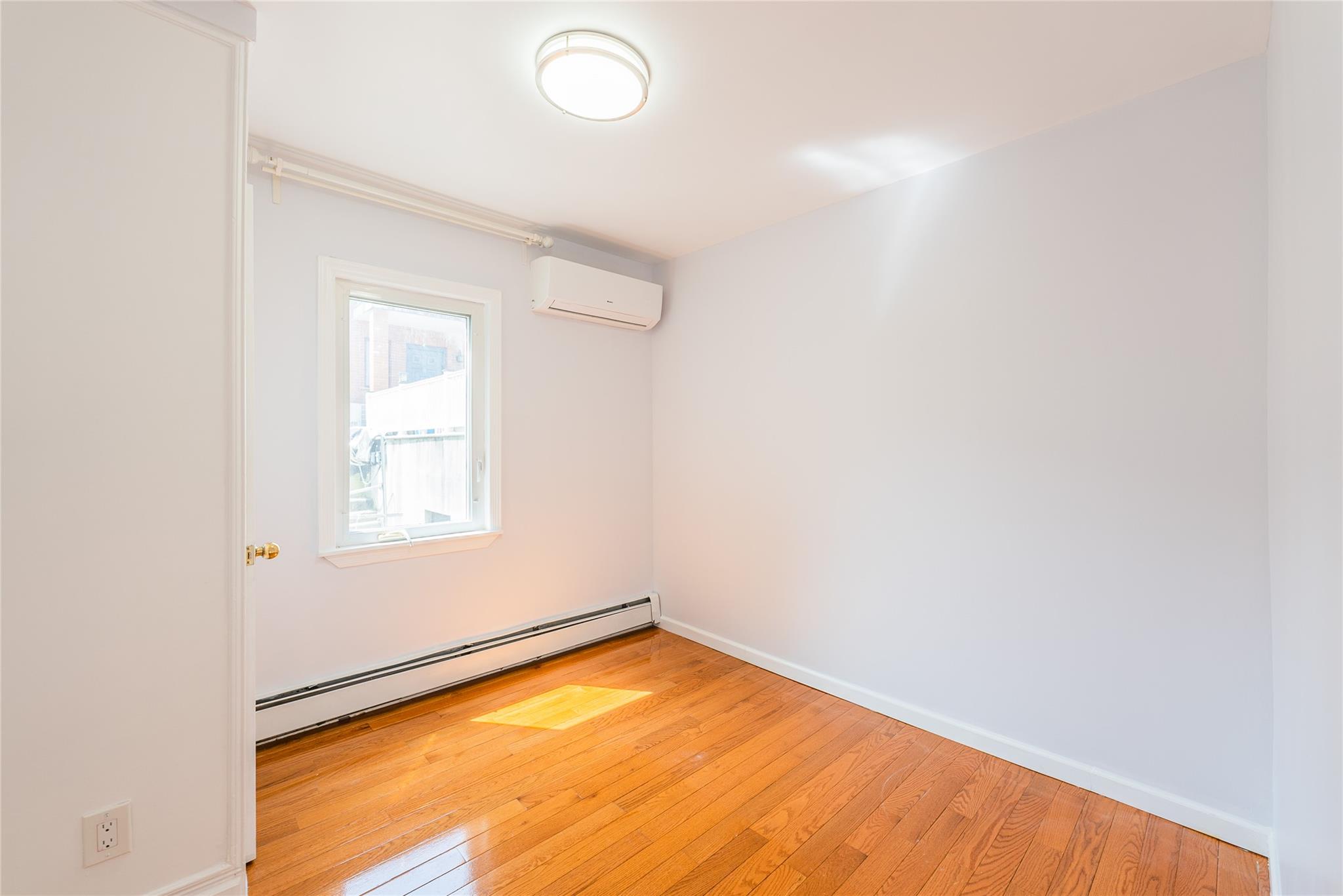 #14 photo, 42-51 247TH ST 247TH ST, クイーンズ区 Little Neck , NY 11363