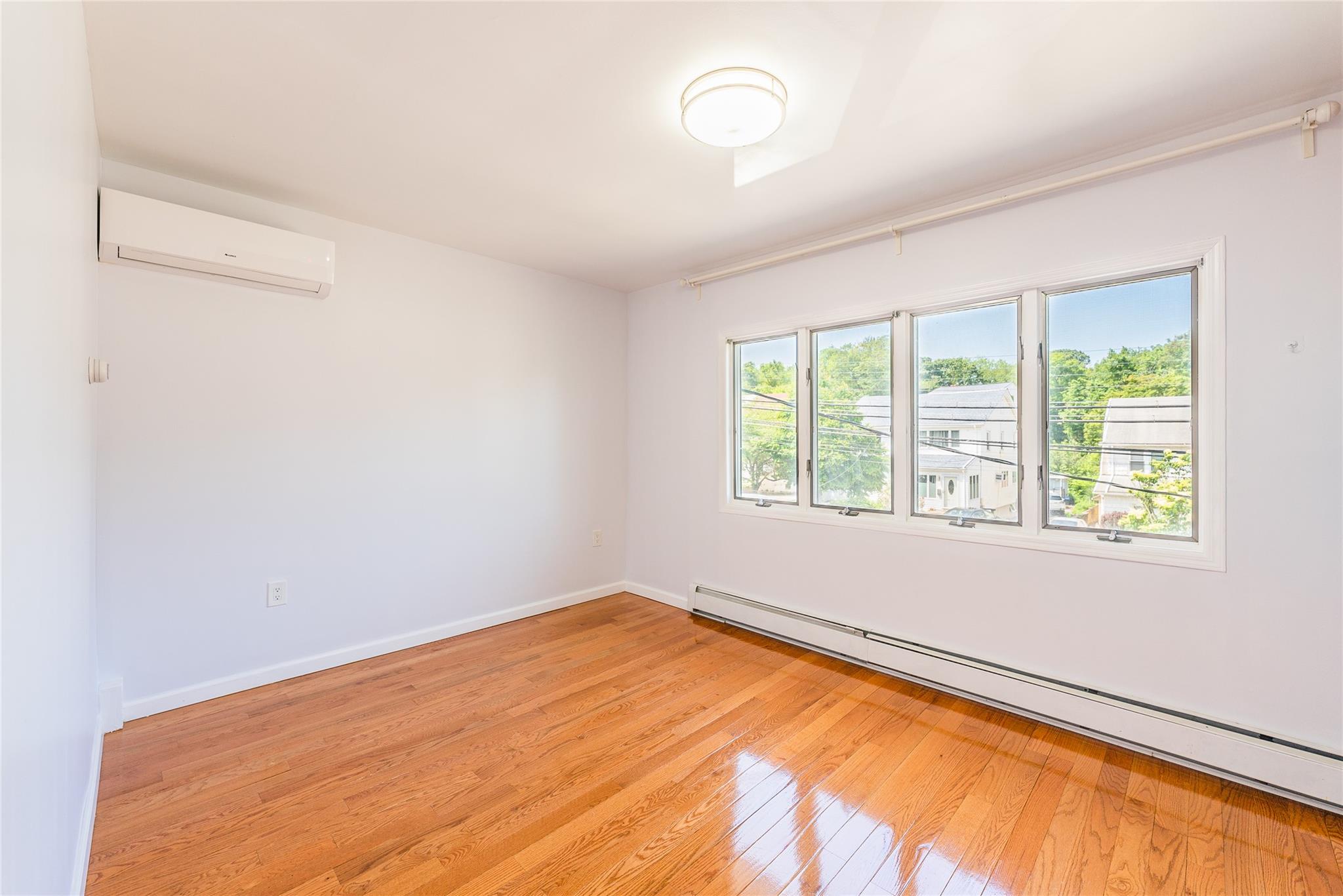 #15 photo, 42-51 247TH ST 247TH ST, クイーンズ区 Little Neck , NY 11363