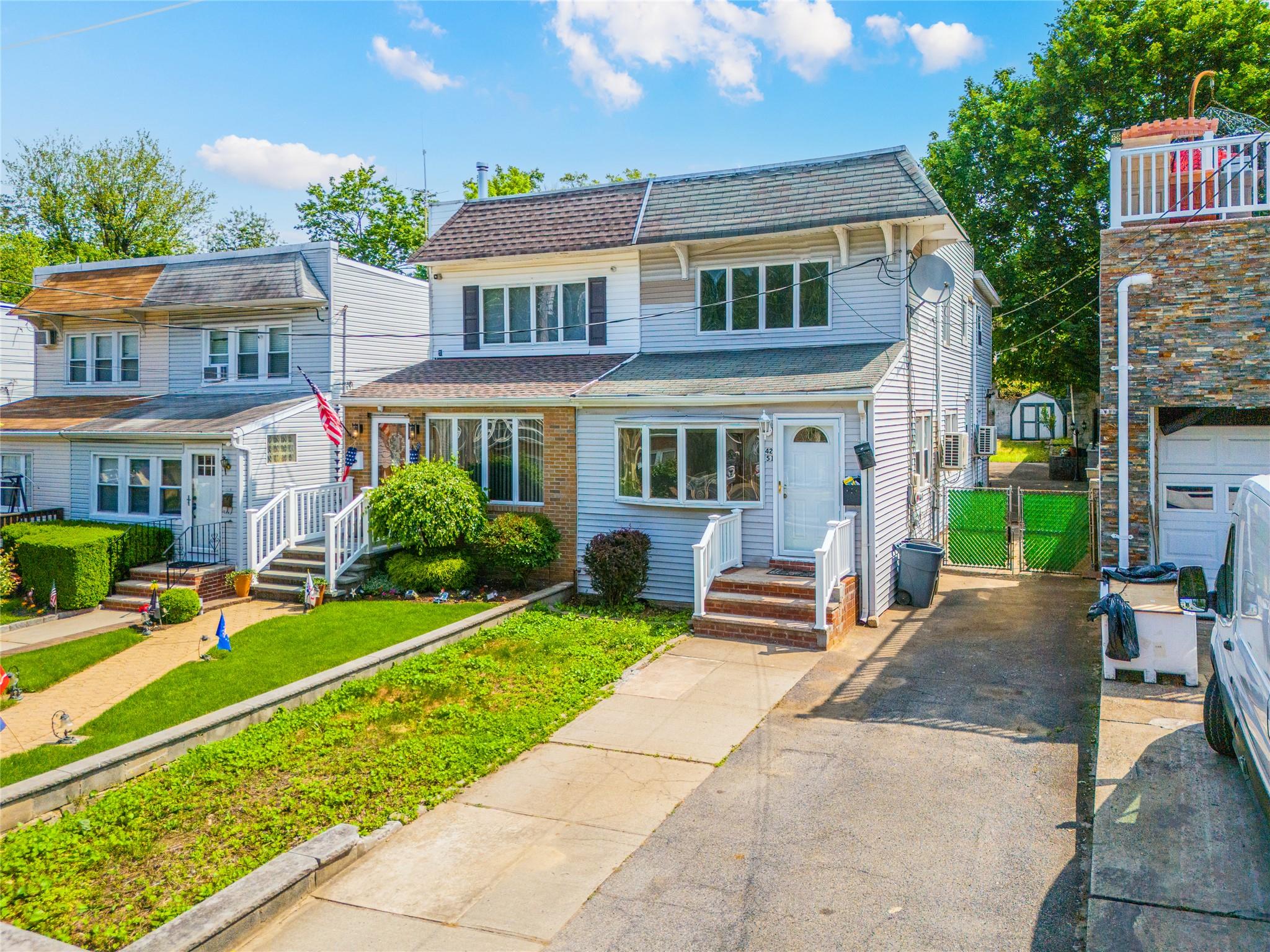 #2 photo, 42-51 247TH ST 247TH ST, クイーンズ区 Little Neck , NY 11363