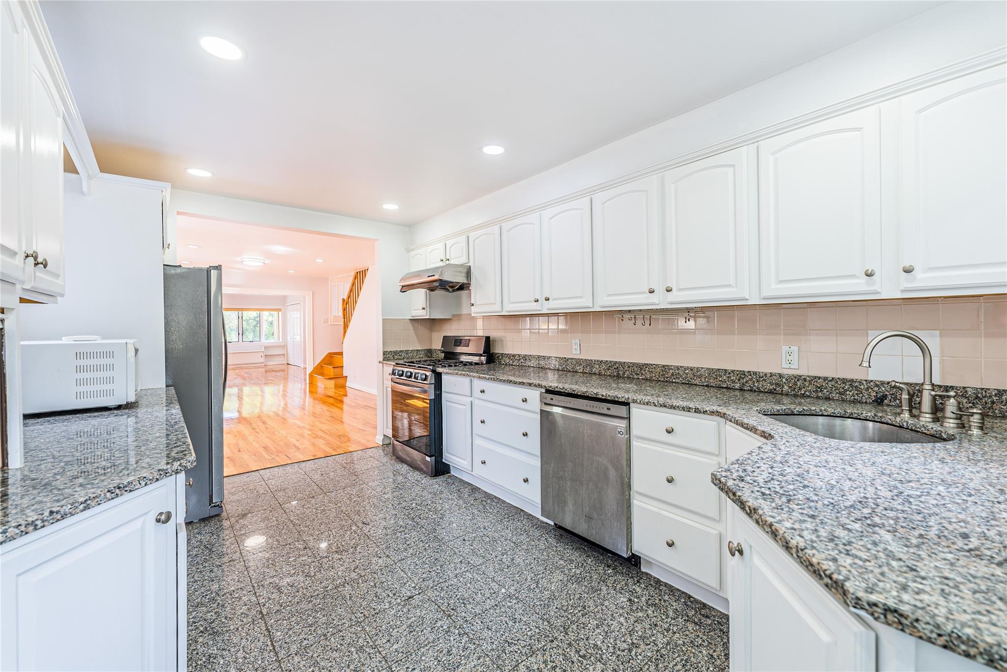 #9 photo, 42-51 247TH ST 247TH ST, クイーンズ区 Little Neck , NY 11363