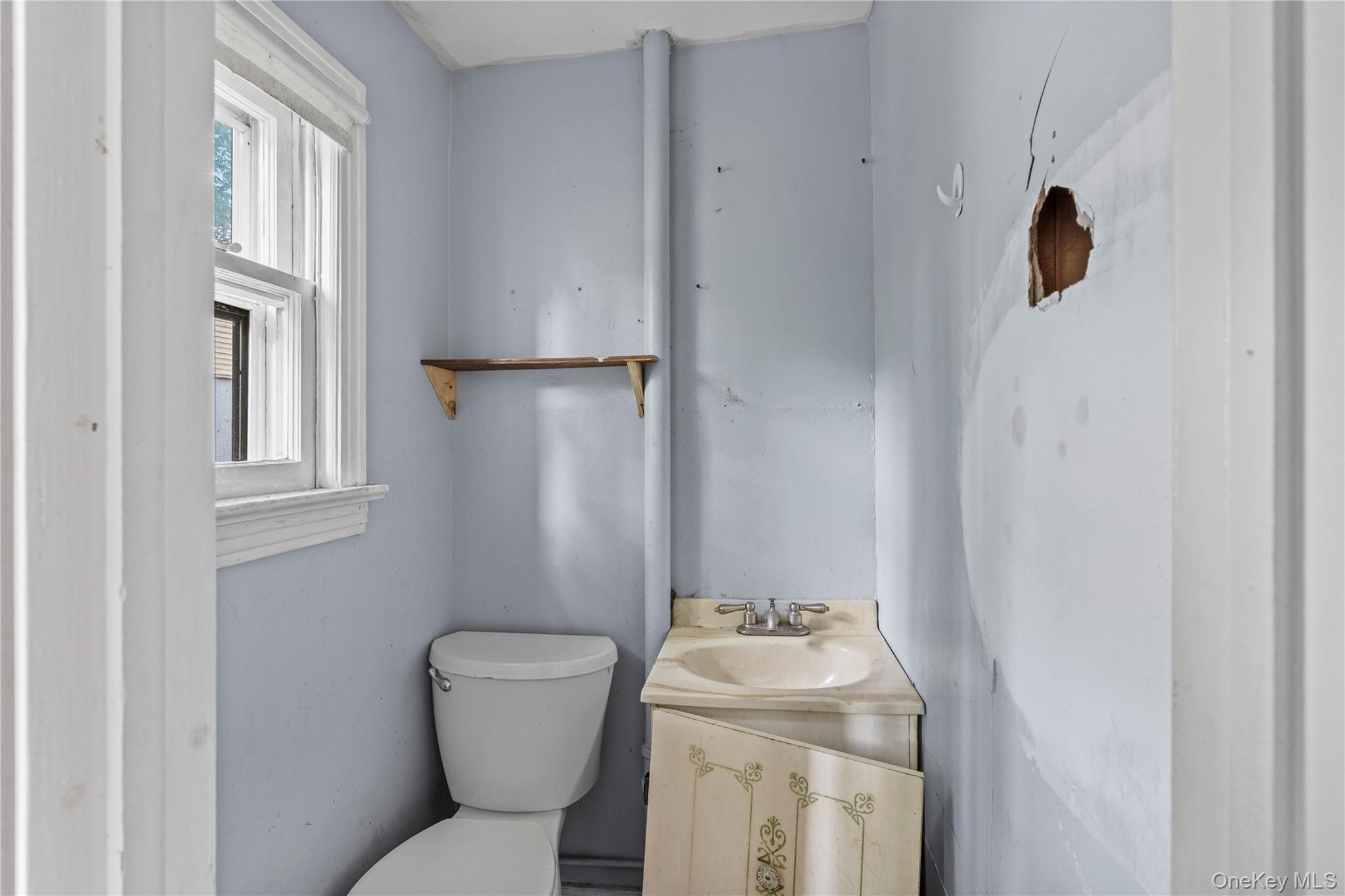 #8 photo, 137 North Street, Newburgh , NY 12550