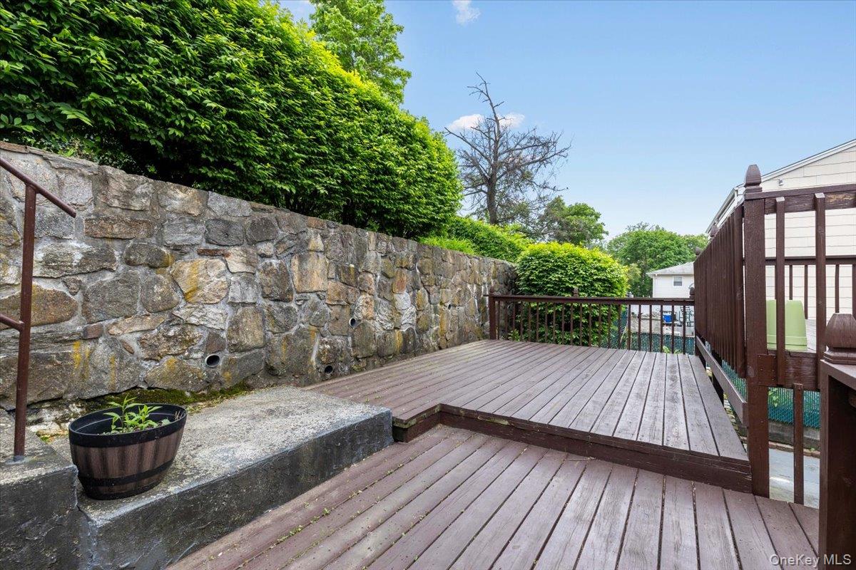 #6 photo, 52 Ashland Street, New Rochelle , NY 10801