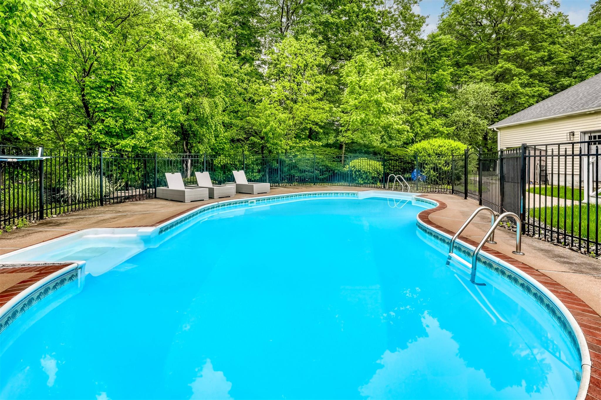 #6 photo, 4 Erin Lane, Chestnut Ridge , NY 10977