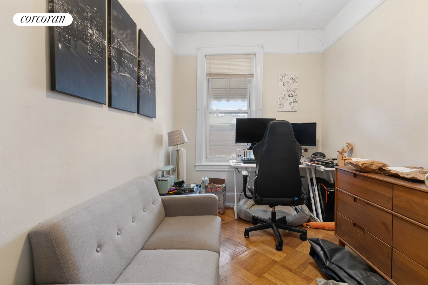 #10 photo, 21-12 22ND Drive, クイーンズ区 Ditmars Steinway , NY 11105