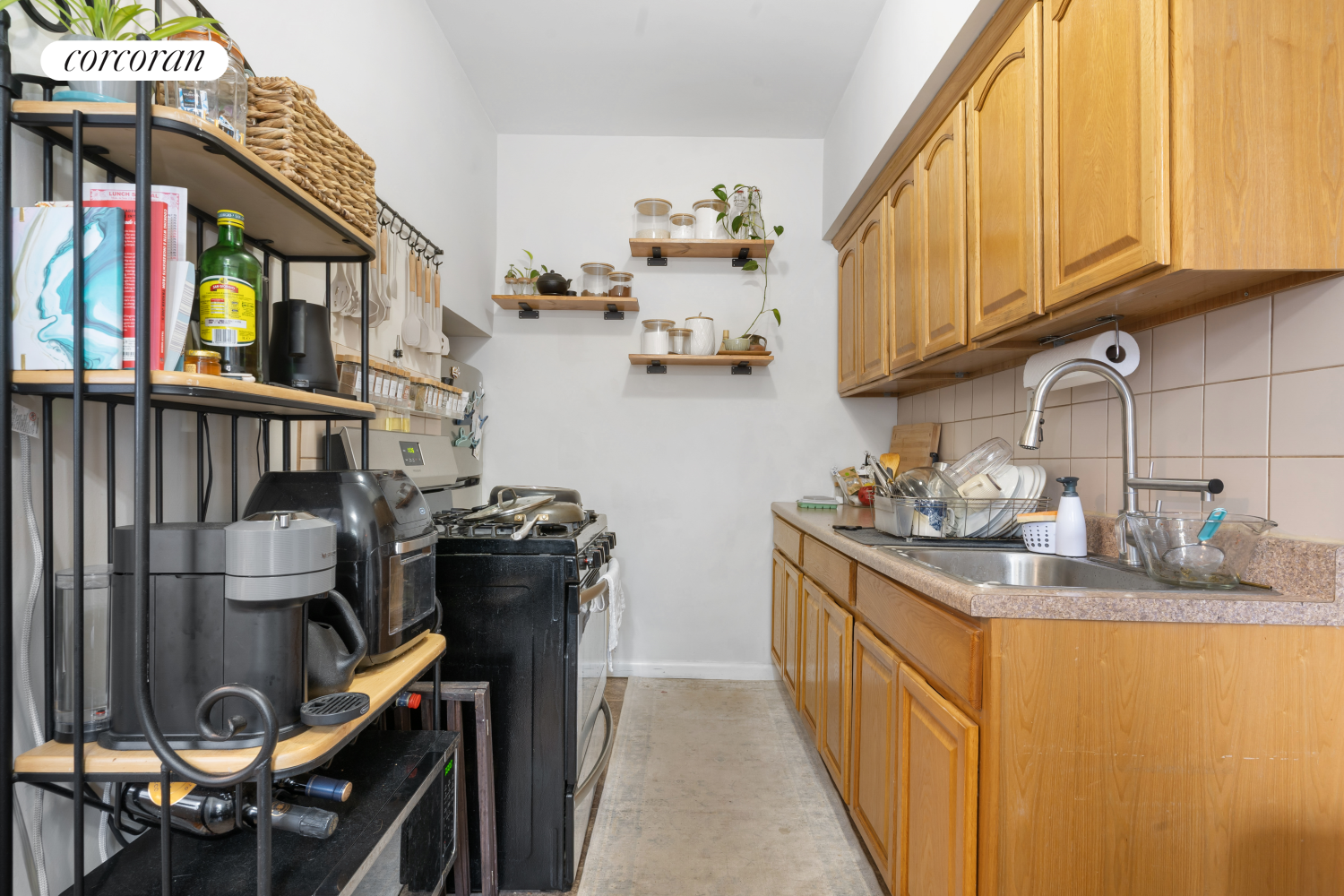 #12 photo, 21-12 22ND Drive, クイーンズ区 Ditmars Steinway , NY 11105