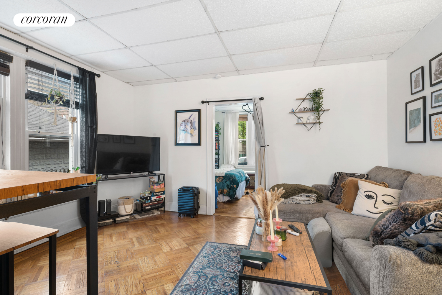 #4 photo, 21-12 22ND Drive, クイーンズ区 Ditmars Steinway , NY 11105