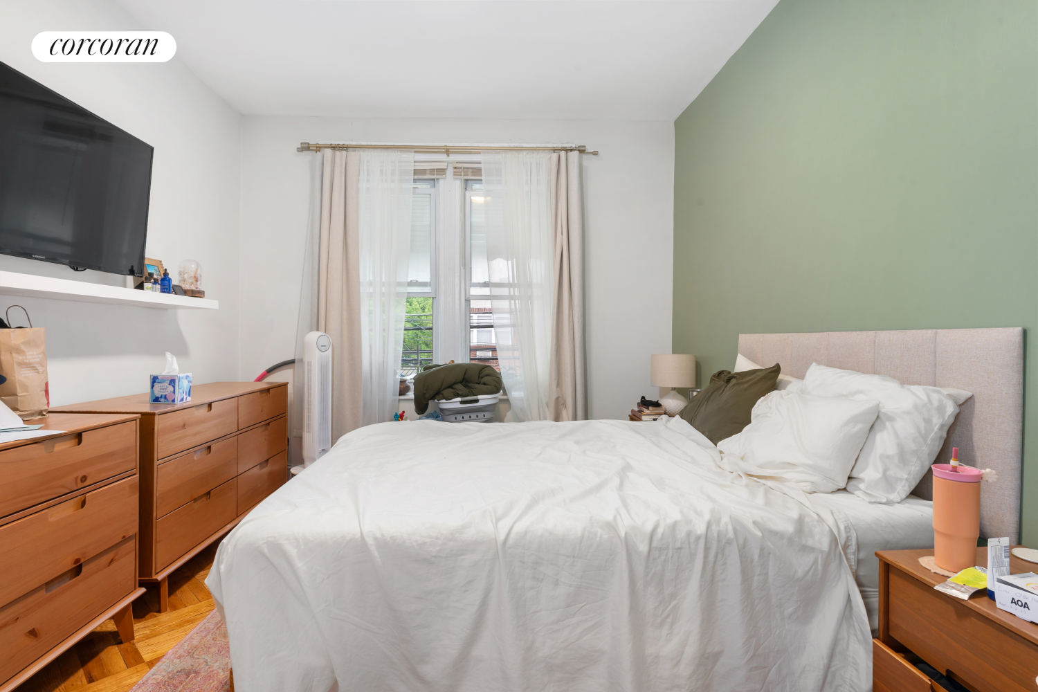 #9 photo, 21-12 22ND Drive, クイーンズ区 Ditmars Steinway , NY 11105