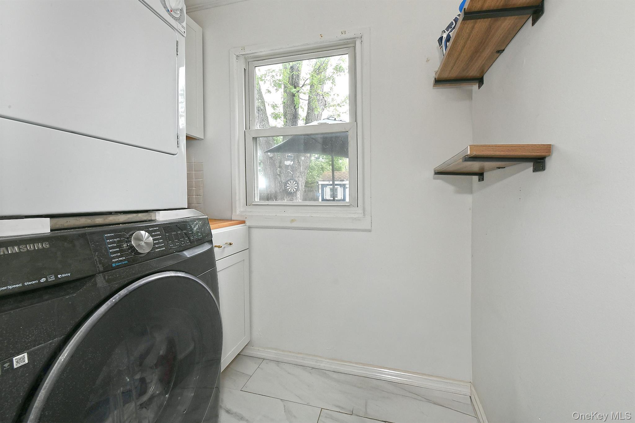 #17 photo, 133 Spring Lane, ナッソー郡 Levittown , NY 11756