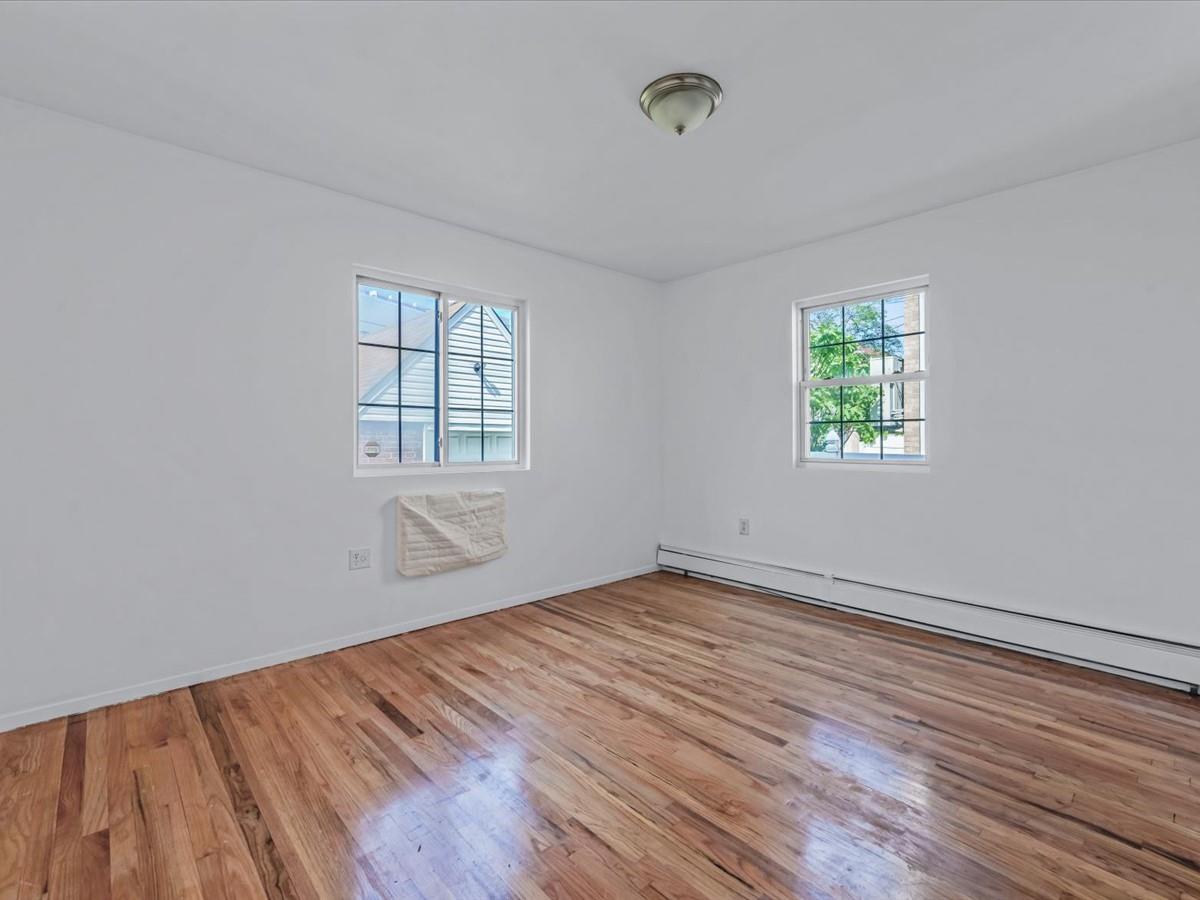 #12 photo, 180-11 64th Avenue, Fresh Meadows , NY 11365