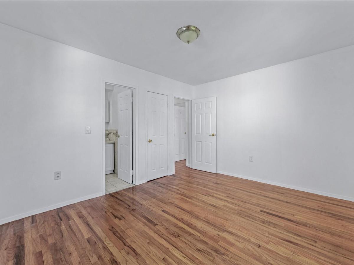 #13 photo, 180-11 64th Avenue, Fresh Meadows , NY 11365