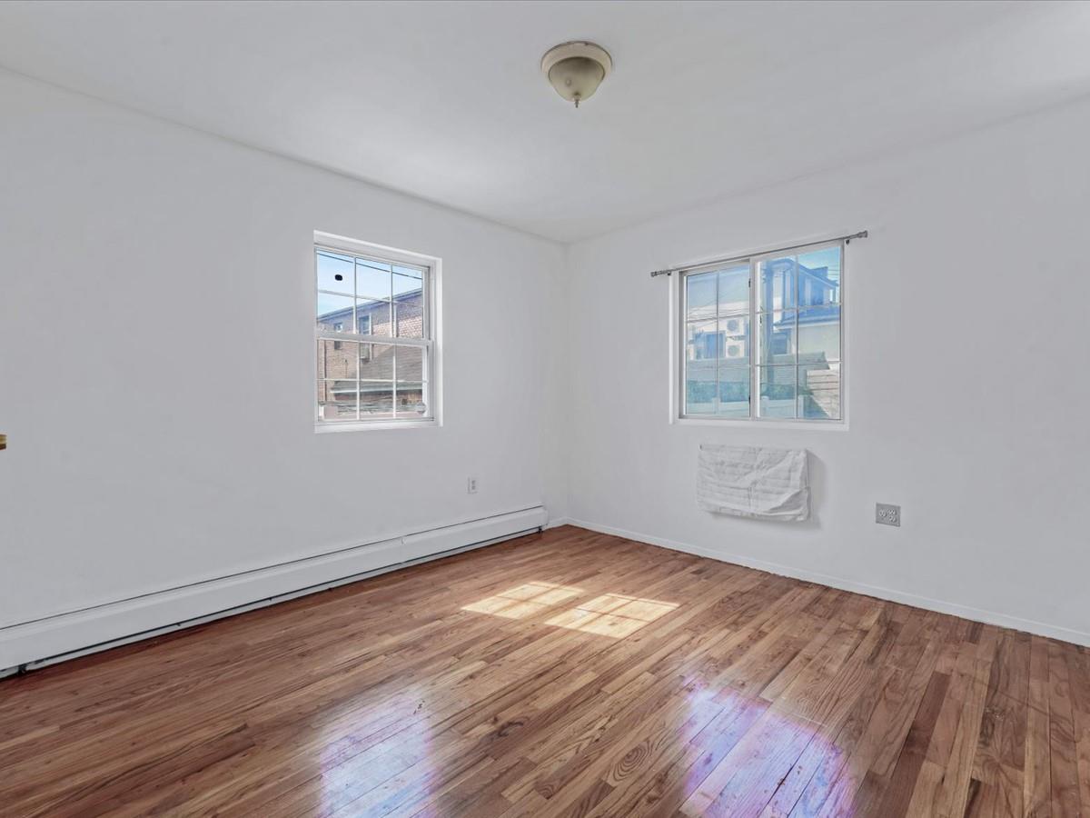 #15 photo, 180-11 64th Avenue, Fresh Meadows , NY 11365