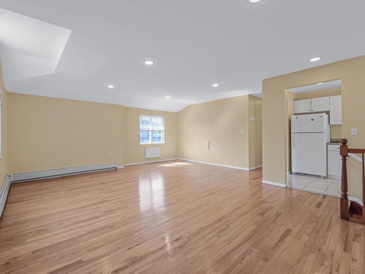 #20 photo, 180-11 64th Avenue, Fresh Meadows , NY 11365