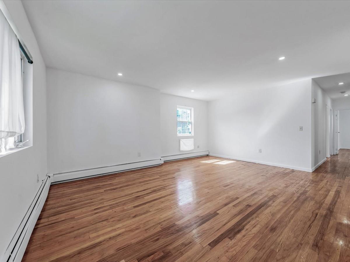 #5 photo, 180-11 64th Avenue, Fresh Meadows , NY 11365