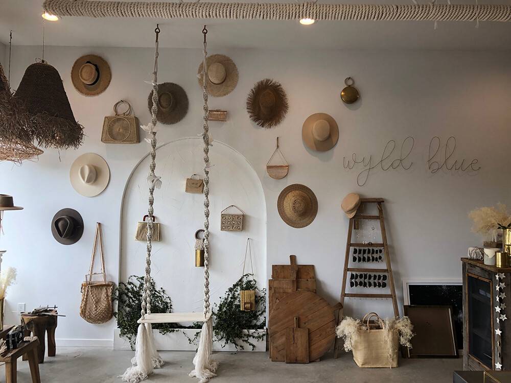 #15 photo, Montauk Plaza - 716 Montauk Hwy, サフォーク郡 Montauk , NY 11954