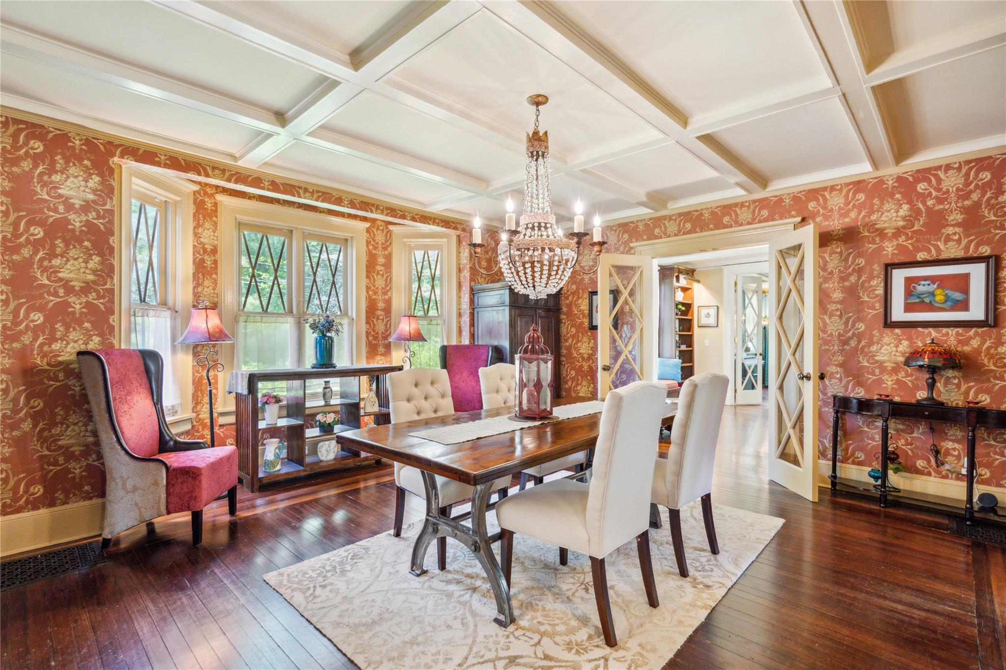 #10 photo, 17 The Intervale, Roslyn Estates , NY 11576