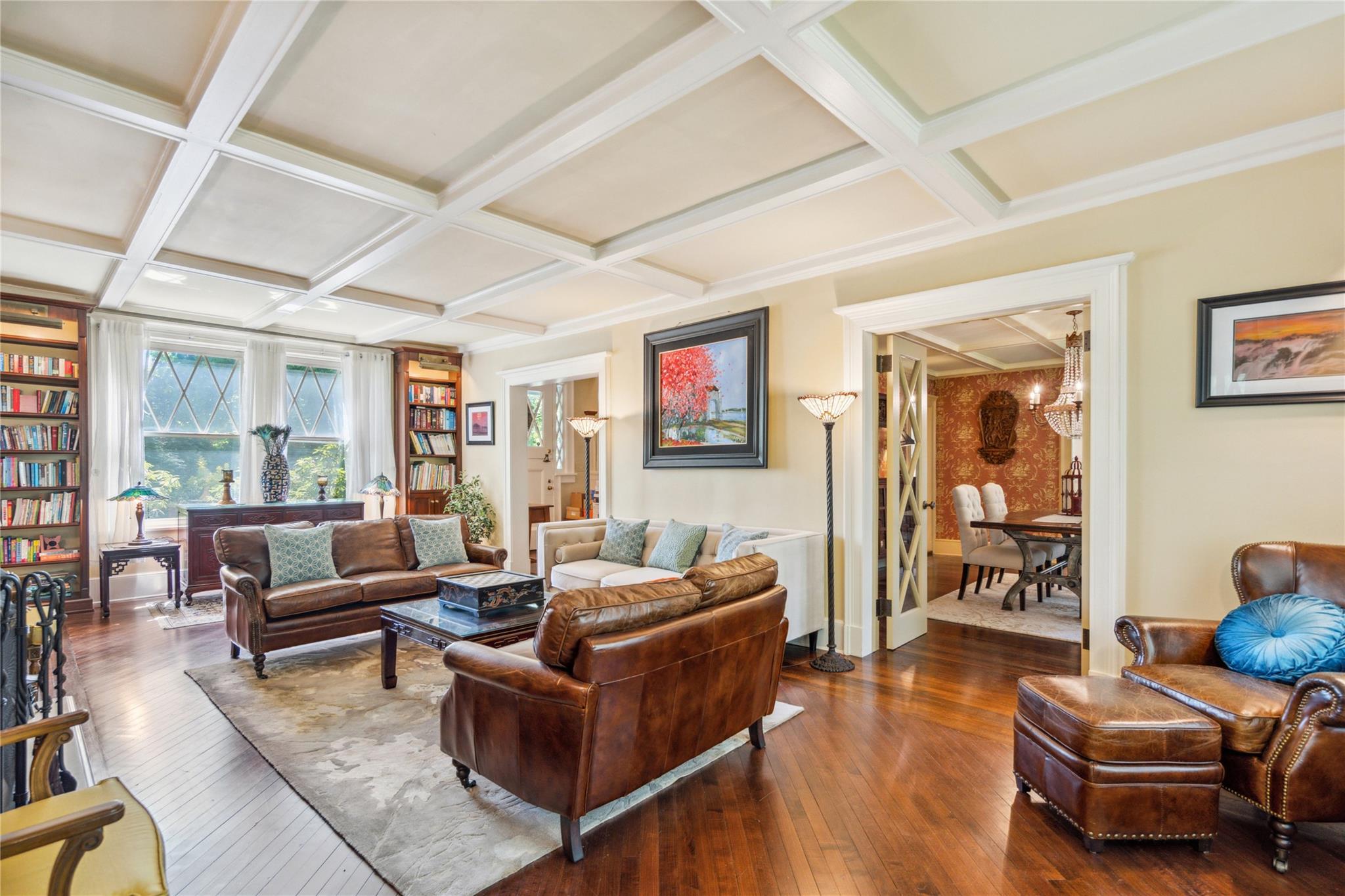 #8 photo, 17 The Intervale, Roslyn Estates , NY 11576